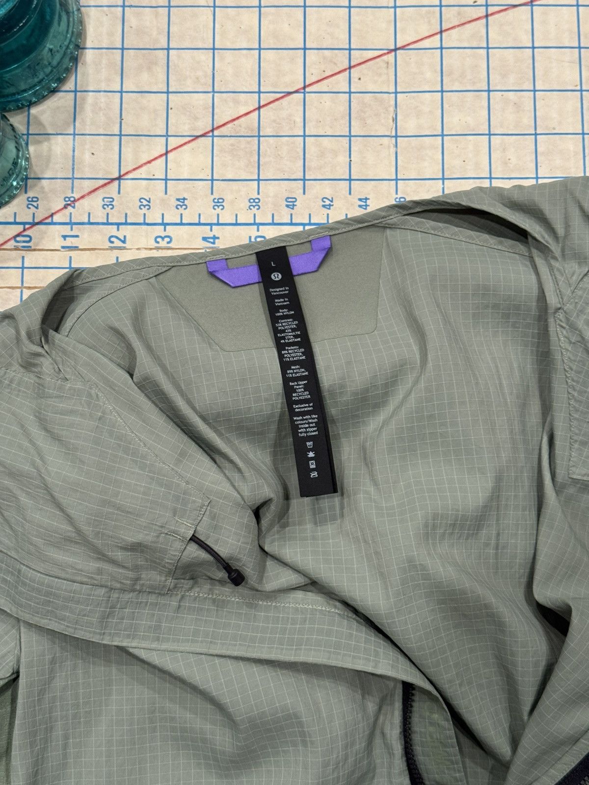 Lululemon Lululemon Lightweight 1/2 Zip Hooded Jacket Mens Large Green Size US L / EU 52-54 / 3 - 6 Thumbnail
