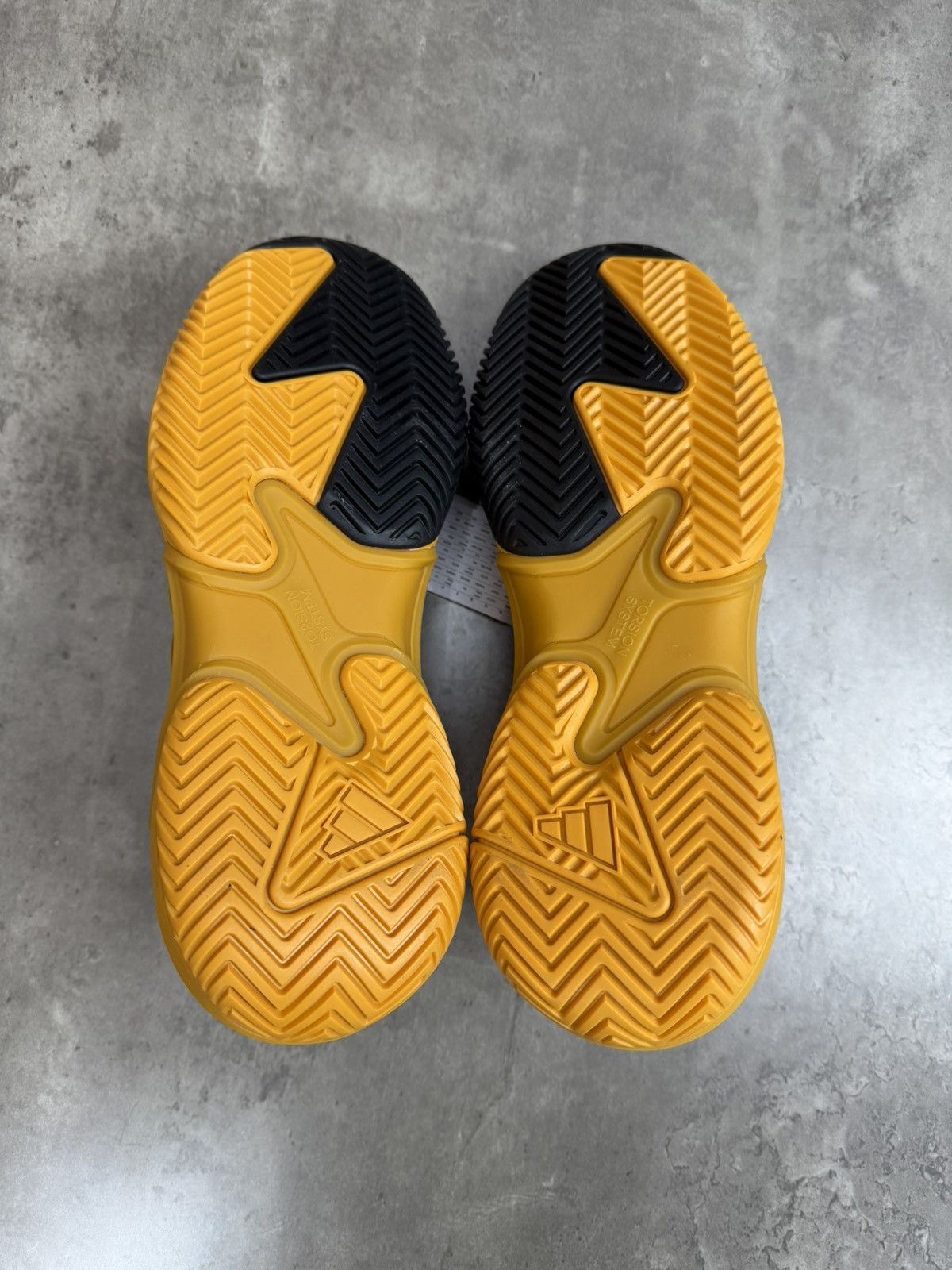 Y-3 Adidas Y-3 Yohji Yamamoto Barricade 13 Tennis Shoes US 9 Size US 9 / EU 42 - 7 Thumbnail