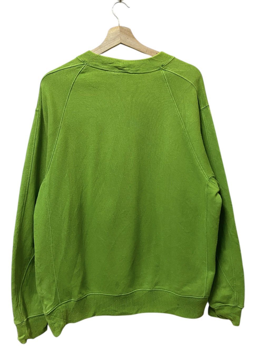 Uniqlo Uniqlo Plain Sweatshirt Green Colour Crewneck Size US L / EU 52-54 / 3 - 2 Thumbnail