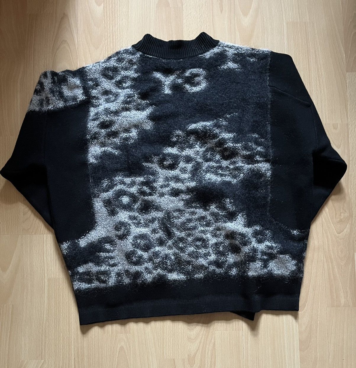 Y-3 Y-3 mohair wool Leopard cardigan yohji yammamoto x adidas L Size US L / EU 52-54 / 3 - 7 Thumbnail