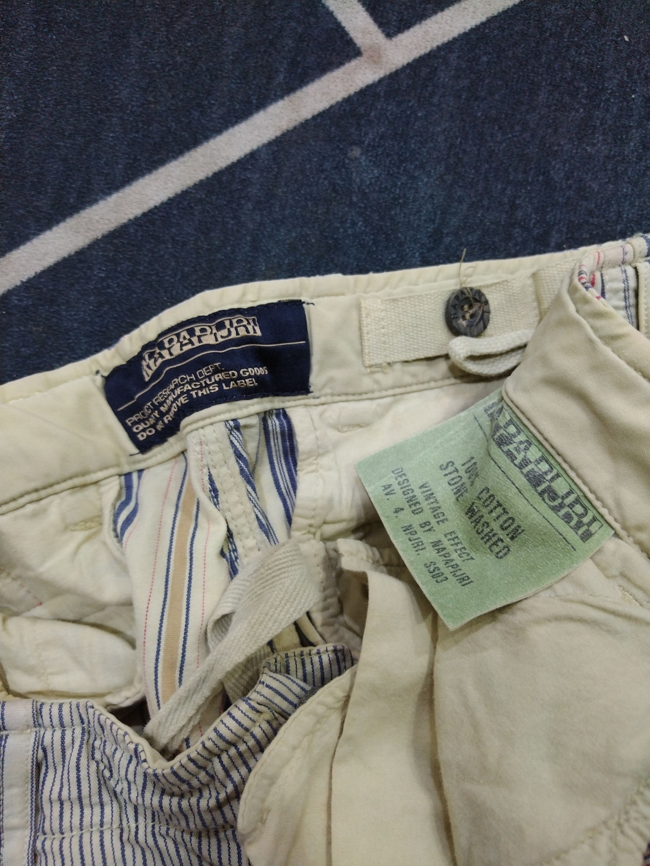 Napapijri × Vintage Napapijri Cargo short pants Size US 30 / EU 46 - 4 Thumbnail