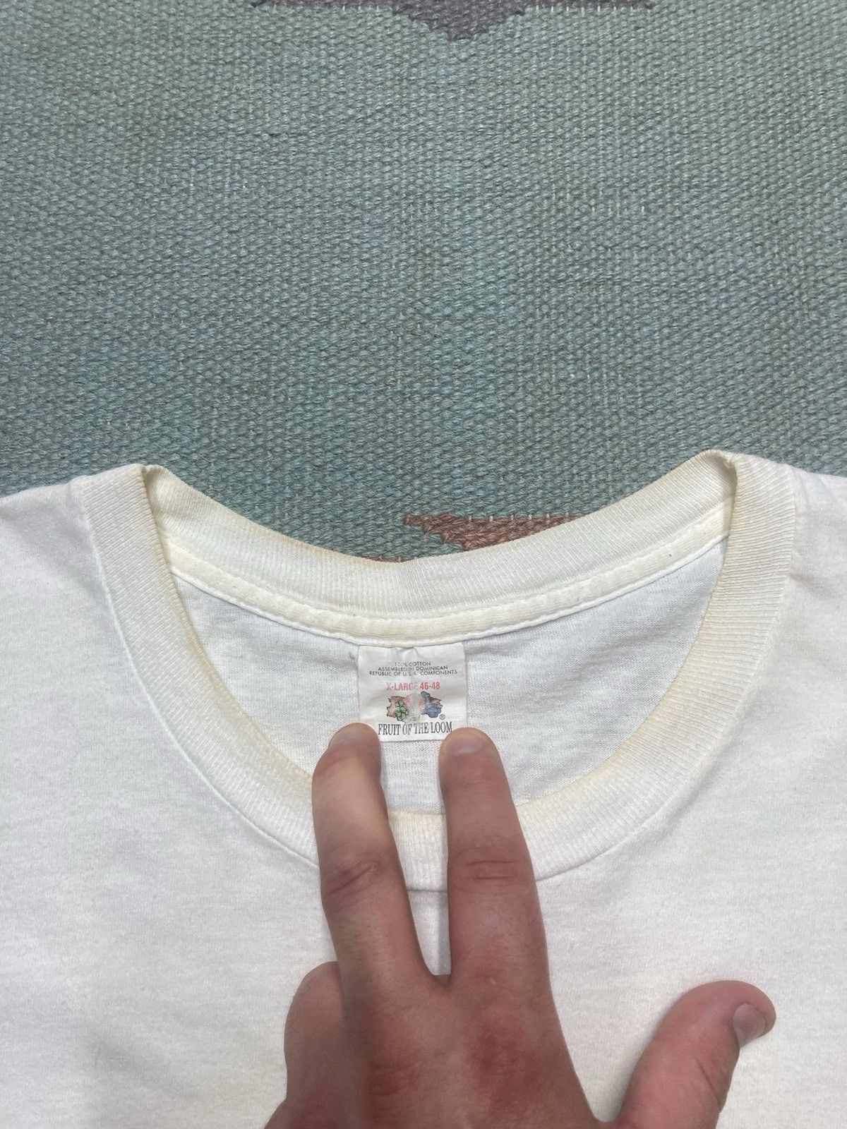 Vintage 80s blank white t shirt fruit of loom grunge worn soft XL Size US L / EU 52-54 / 3 - 6 Thumbnail