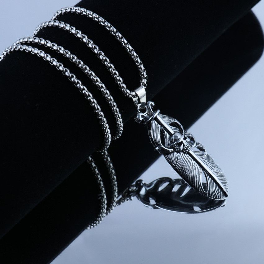 Japanese Brand Skull Feather Necklace Size ONE SIZE - 2 Thumbnail