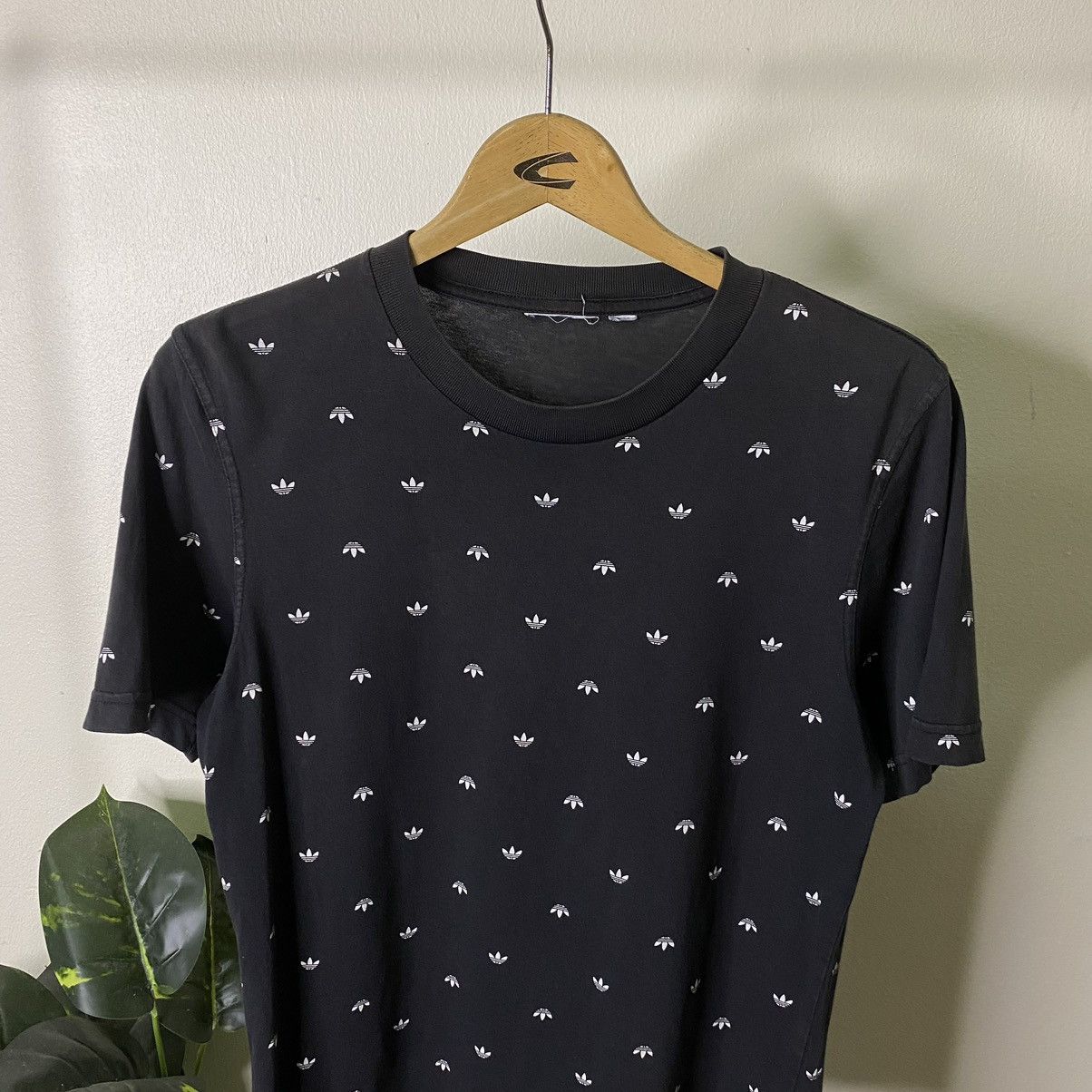 Adidas Y2K Adidas AOP Small Logo Tee Size US S / EU 44-46 / 1 - 2 Thumbnail