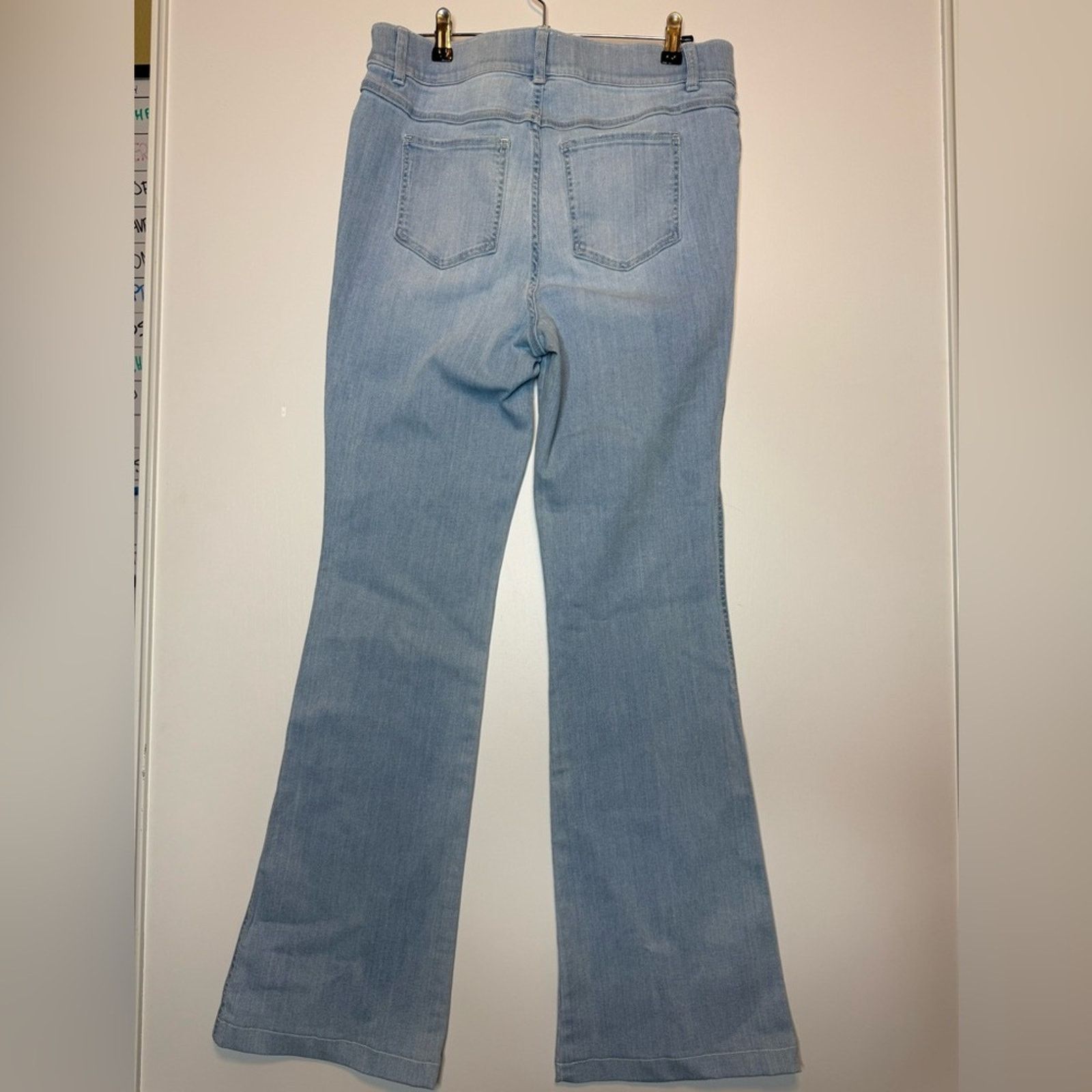 Spanx Spanx Pull-on Stretchy Retro Light Wash Flare Jean TALL Lrg Size 34" / US 12 / IT 48 - 11 Thumbnail
