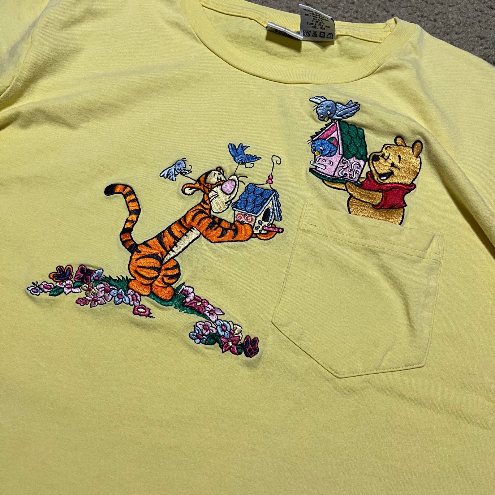 Disney Vintage Disney Winnie the Pooh Tigger Birdhouse Yellow Tee Size XL / US 12-14 / IT 48-50 - 3 Thumbnail