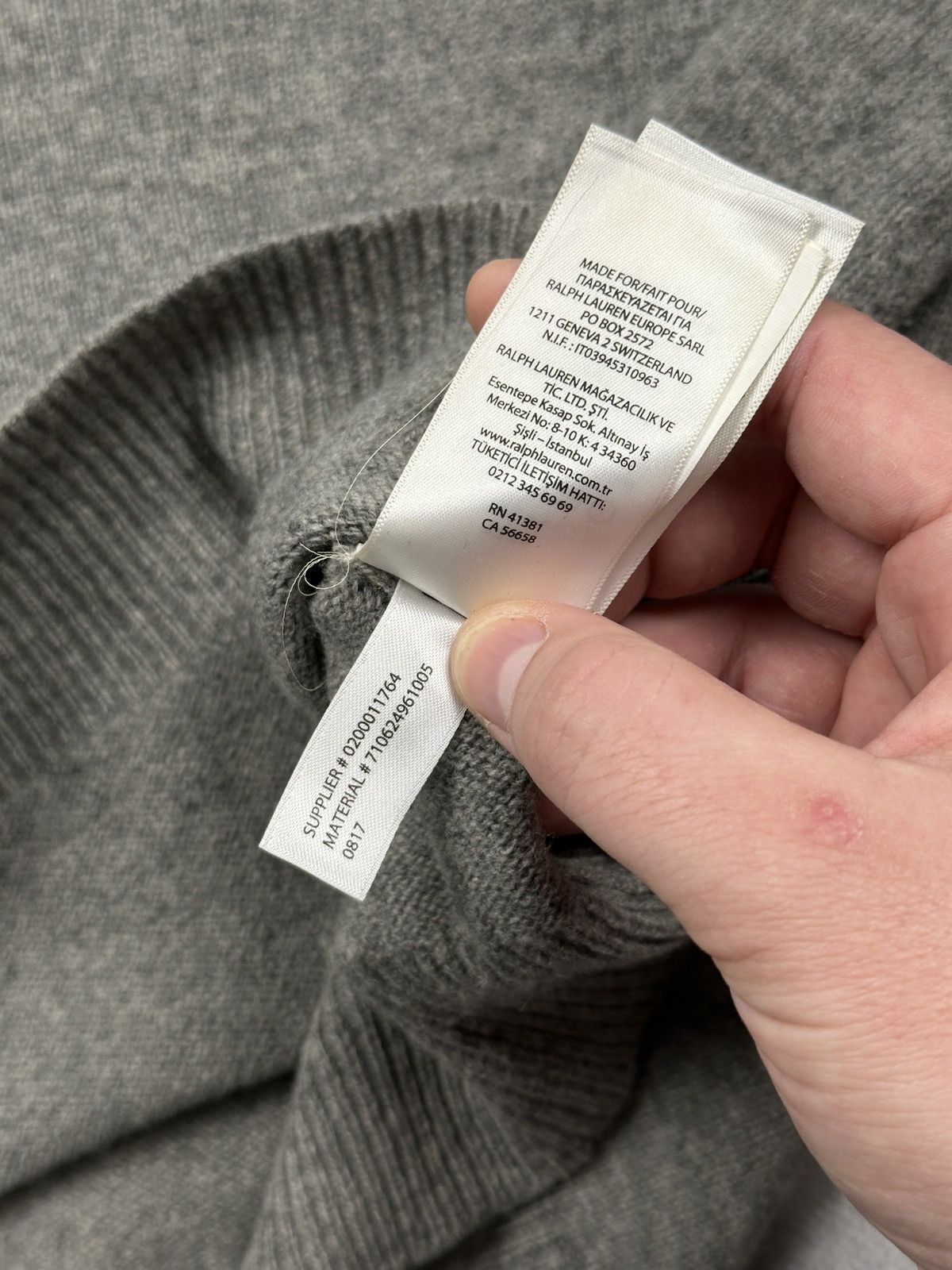 Polo Ralph Lauren Polo Ralph Lauren Grey V-neck Wool Sweater Italian Yarn 00s Size US L / EU 52-54 / 3 - 10 Thumbnail