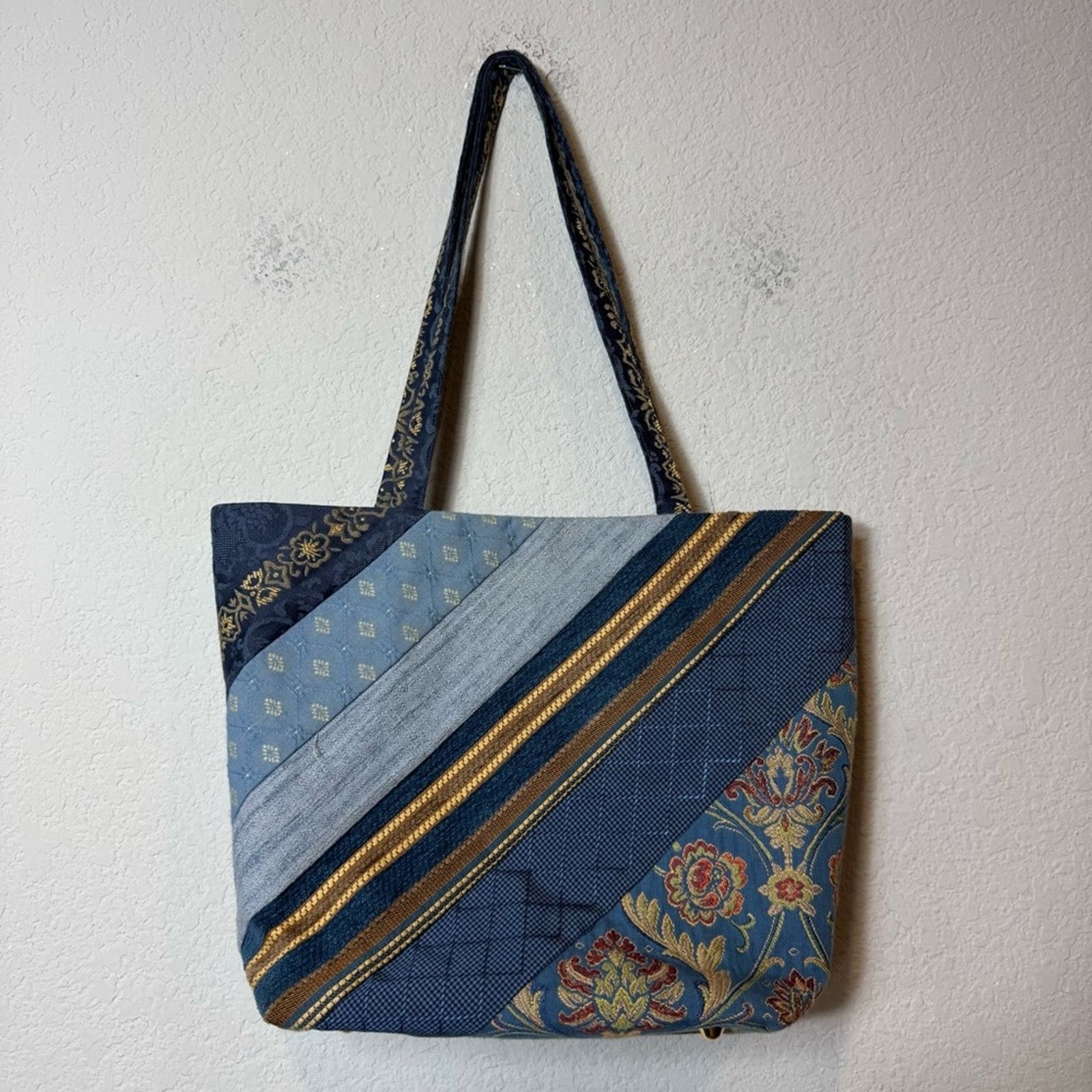 Handmade Handcrafted Blue Quilted Tote Purse Patchwork Footed Pockets Size ONE SIZE - 3 Thumbnail