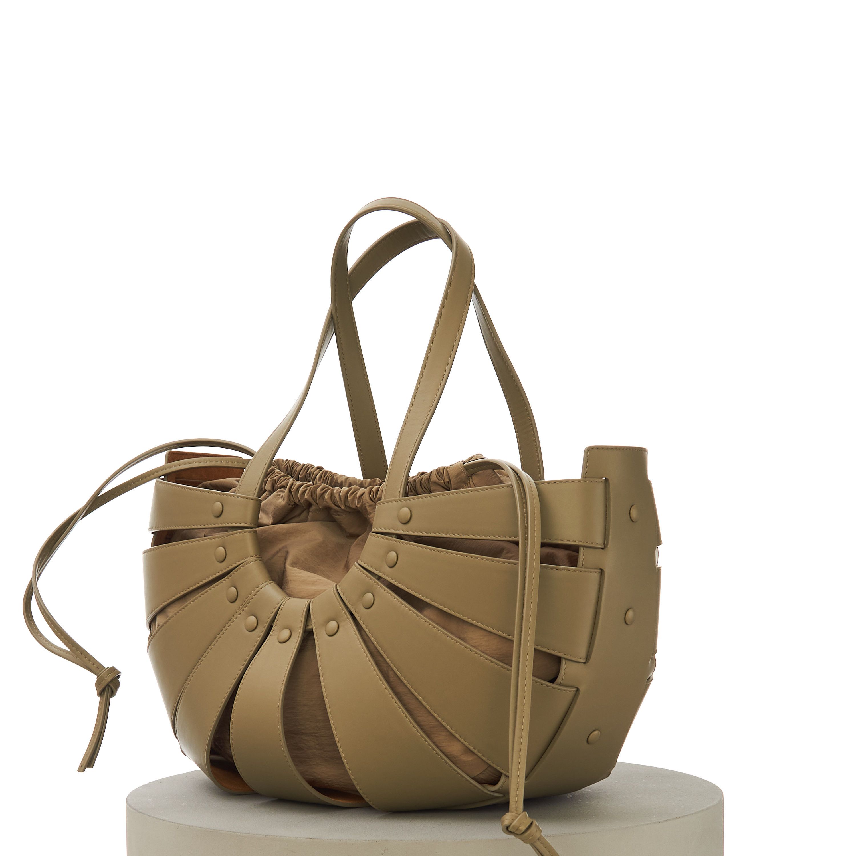 Bottega Veneta SHELL Medium Tote Bag In Taupe Cut-out Leather Size ONE SIZE - 8 Thumbnail