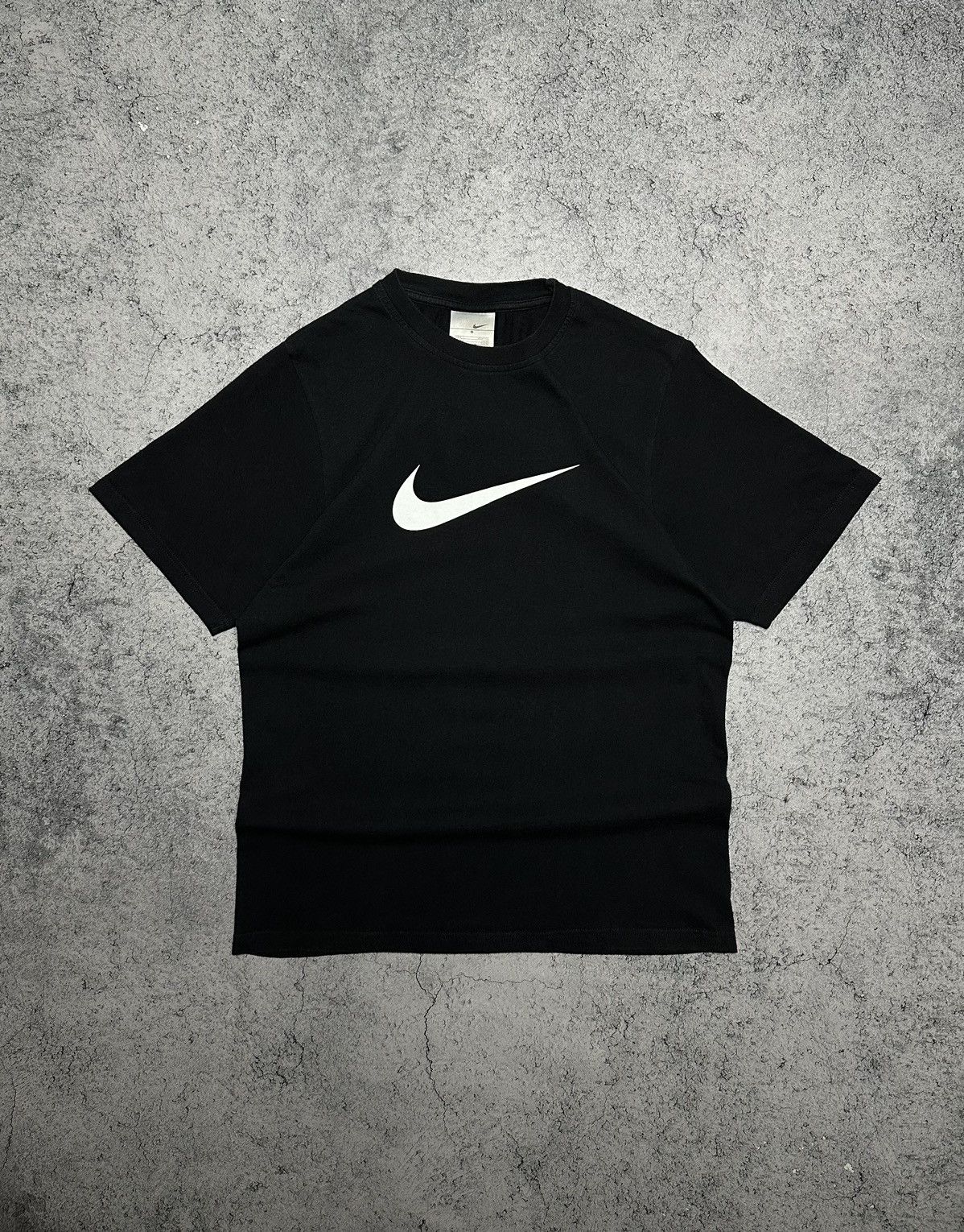 Nike × Vintage Nike Vintage Center Big Swoosh T-Shirt Size US S / EU 44-46 / 1 - 1 Thumbnail