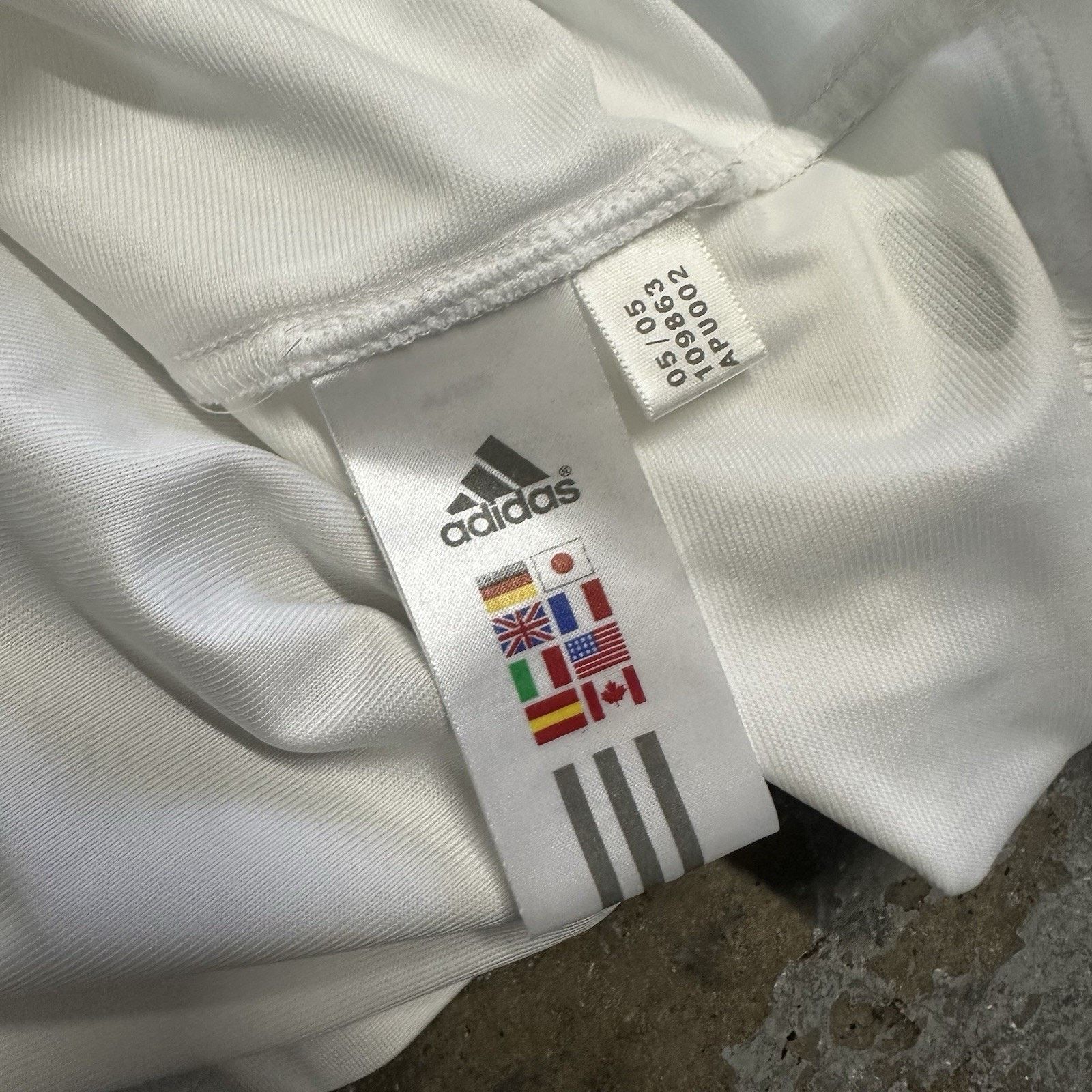 Adidas 2005 Adidas Real Madrid David Beckham Soccer Jersey Size US XL / EU 56 / 4 - 5 Thumbnail