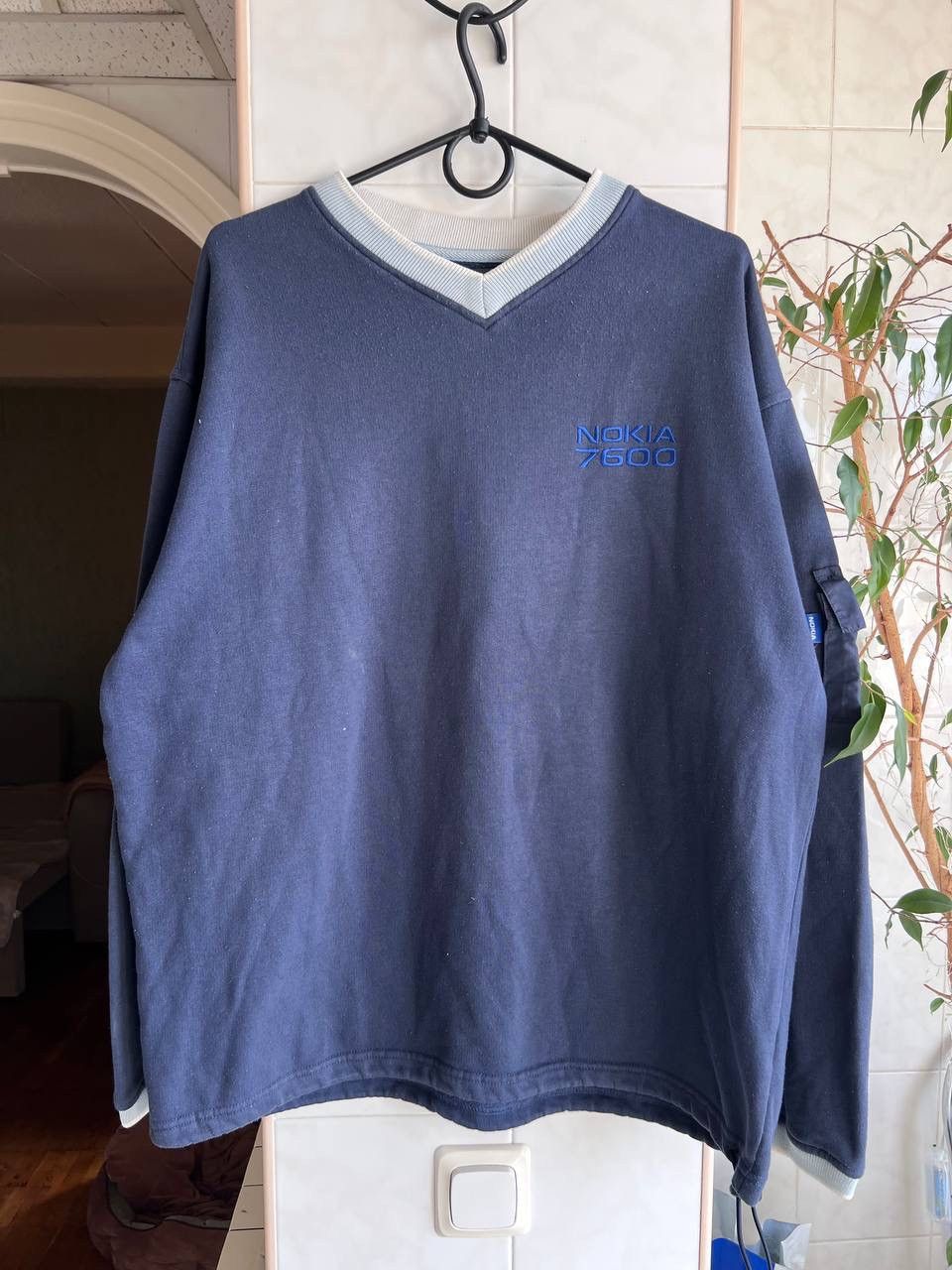 Apple Vintage 2003 Nokia 7600 phone promo merch Sweatshirt Y2K Size US M / EU 48-50 / 2 - 13 Thumbnail