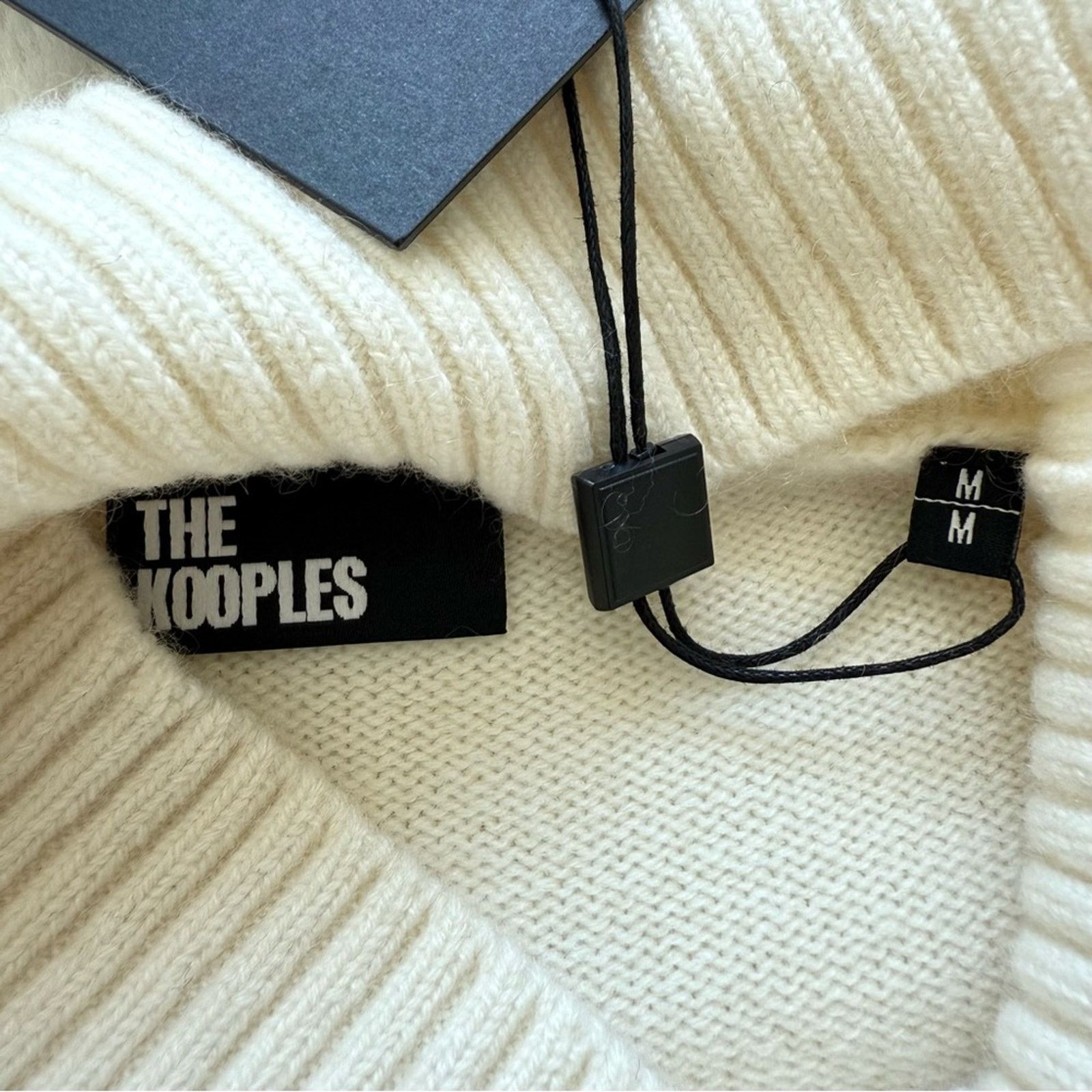 The Kooples NWT!!! The Kooples cashmere sweater size 2 or M Retail 565$ Size M / US 6-8 / IT 42-44 - 6 Thumbnail