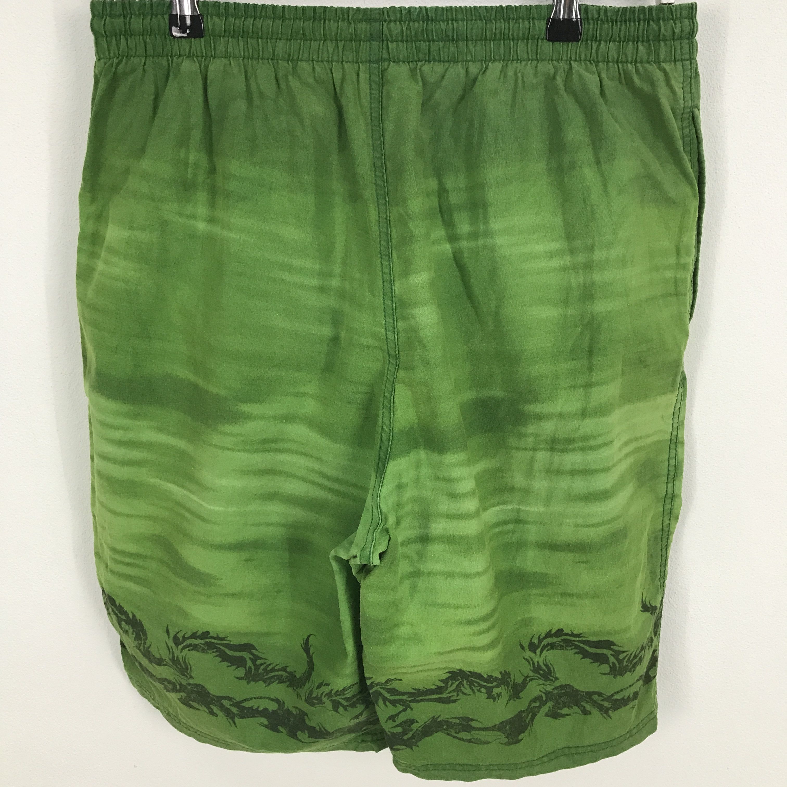 Airwalk × Japanese Brand airwalk Style shorts Green dragon Size US 34 / EU 50 - 4 Thumbnail
