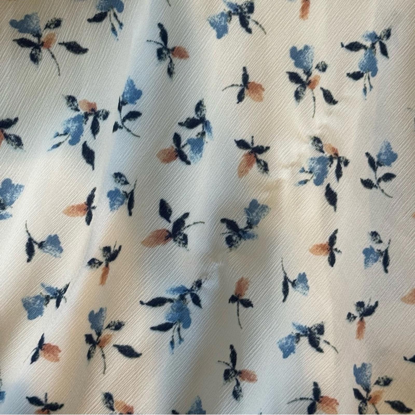 Other Altar’d State | White Dress with Blue Floral Pattern Size S / US 4 / IT 40 - 4 Thumbnail
