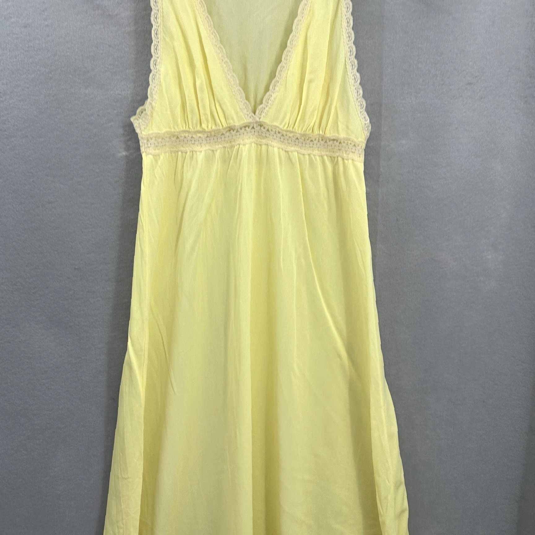 Vintage VINTAGE Miss Elaine Nightgown Womens Small Yellow Retro Plunge 1960s Nylon Cottagecore Size ONE SIZE - 5 Thumbnail
