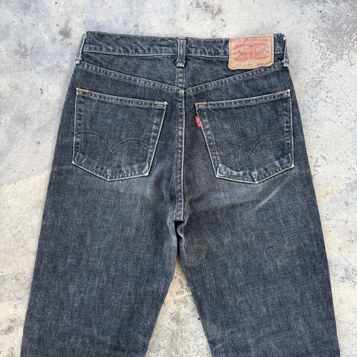 Levi's Vintage Clothing VINTAGE LEVI’S 603 BLACK JEAN DENIM PANTS Size US 29 - 10 Thumbnail