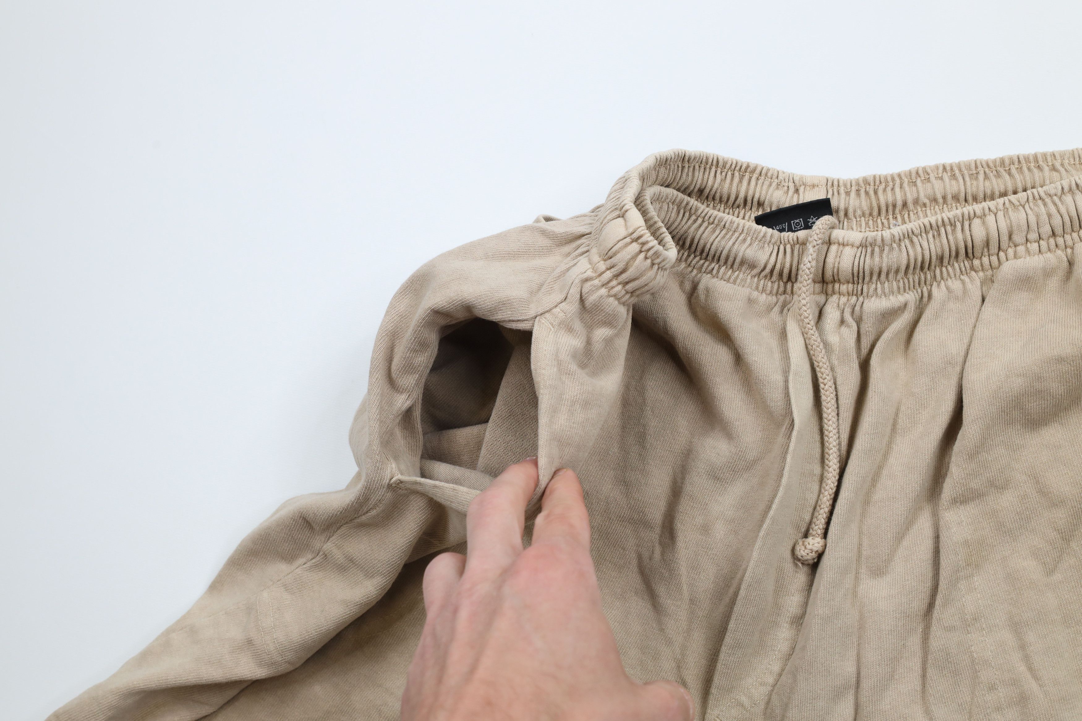 Vintage Vintage 90s Streetwear Pigment Dye Above Knee Shorts Beige Size US 34 / EU 50 - 8 Thumbnail