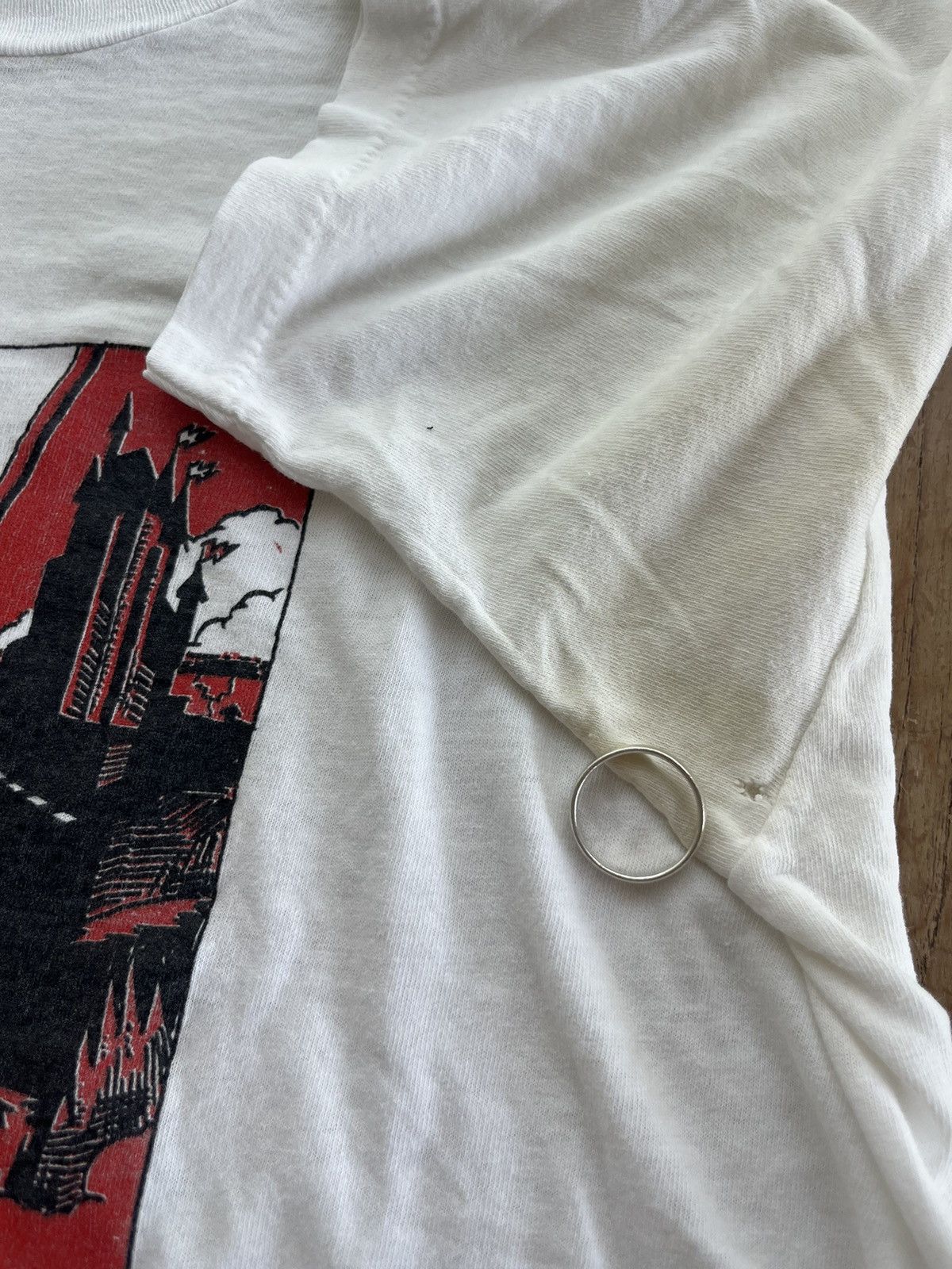 Vintage Vintage SKY RYDERS CAMELOT ( Movie )80’s T-shirt Size US L / EU 52-54 / 3 - 12 Thumbnail
