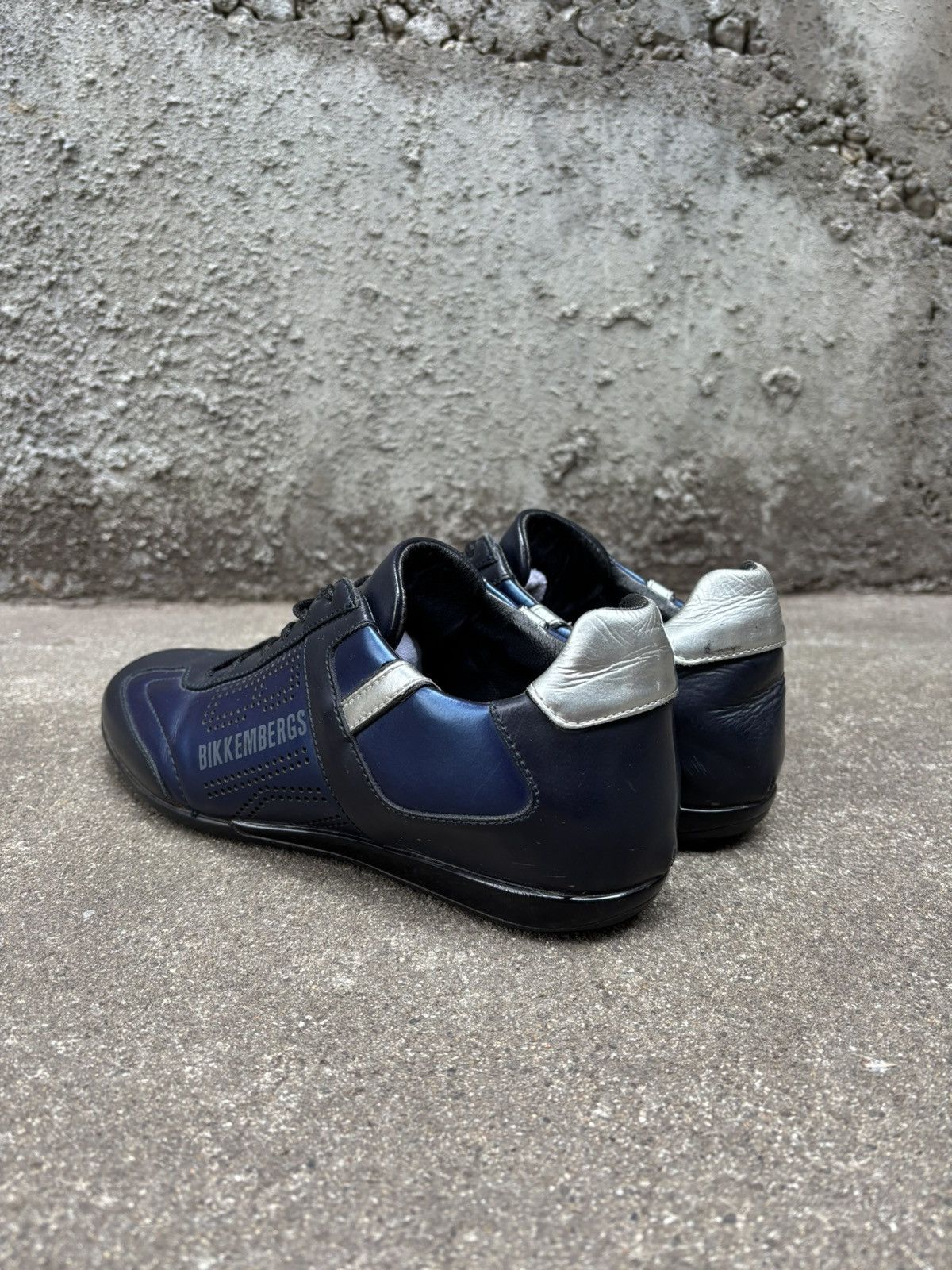 Dirk Bikkembergs Vintage Dirk Bikkembergs navy blue and silver trainers Size US 8 / EU 41 - 4 Thumbnail