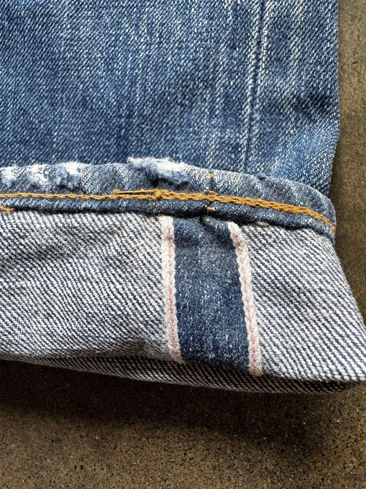 Vintage Vintage ‘80s Levi’s 501 Redline Selvedge Denim Jeans Size US 31 - 19 Thumbnail
