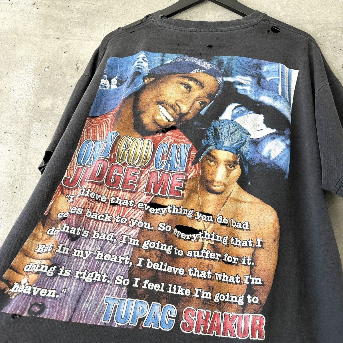 Rap Tees 90’s THRASHED Paper Thin 2PAC TUPAC Memorial T-Shirt Size US XL / EU 56 / 4 - 4 Thumbnail