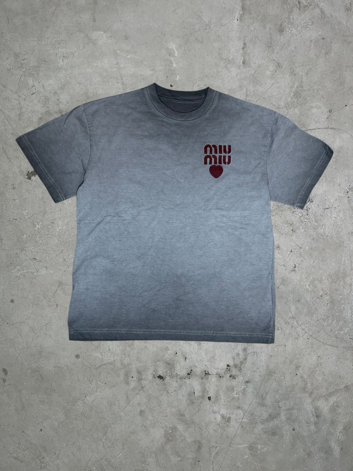 Miu Miu Miu Miu Faded Logo Tee Size US M / EU 48-50 / 2 - 1 Thumbnail