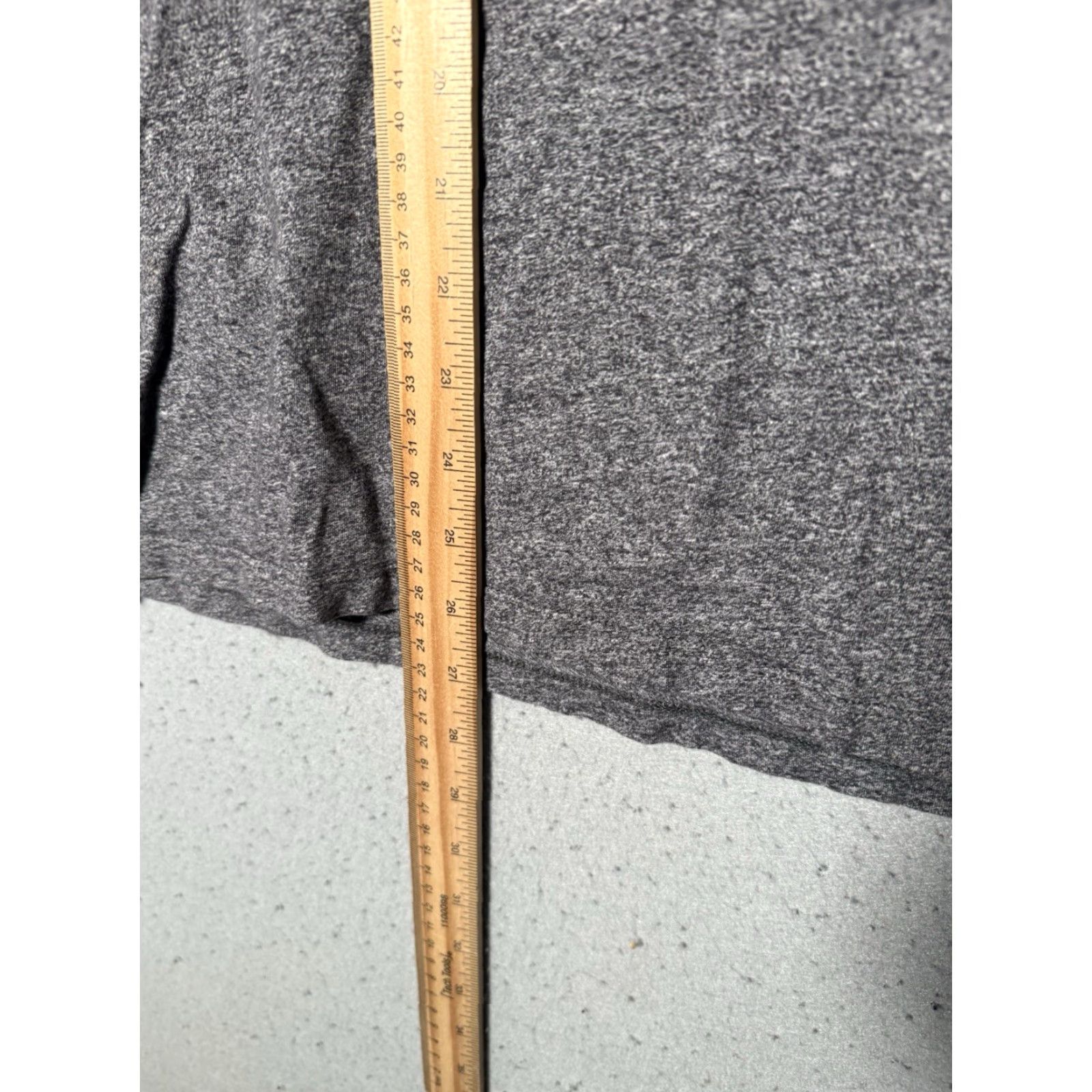 Vintage VINTAGE Maison Kitsuné T-Shirt Mens Crew Neck 100% Cotton Heather Gray Fox Patch Medium Size M Gray Shirt Size US M / EU 48-50 / 2 - 7 Thumbnail