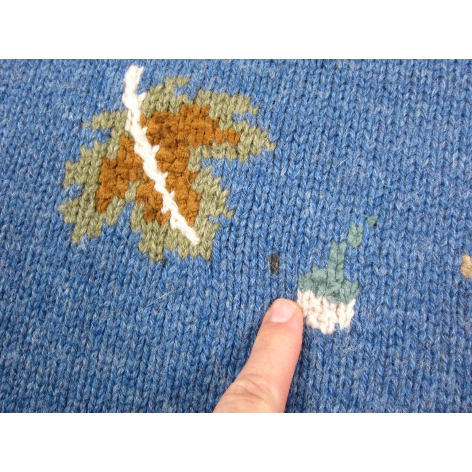 Vintage VINTAGE Nomadic Traders Sweater Womens Medium Blue Nordic Leaf Wool Knit 90s Pullover Crew Neck Open-Knit Size M / US 6-8 / IT 42-44 - 3 Thumbnail