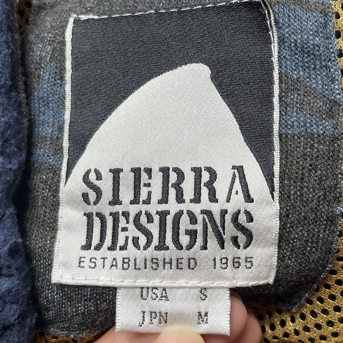 Sierra Designs × Vintage Vintage Brand Sierra Designs Fur Zipper Hoodies 2000s Size US M / EU 48-50 / 2 - 10 Thumbnail