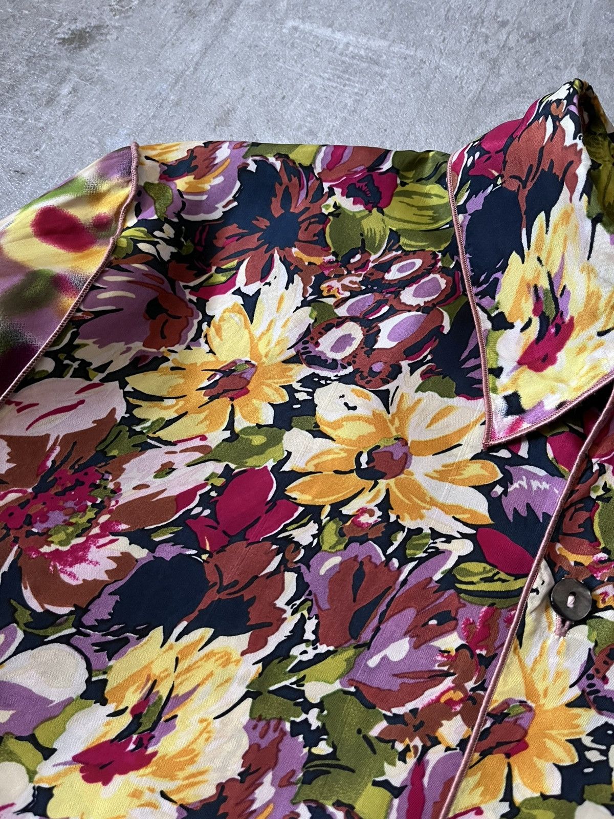 Jean Paul Gaultier Jean Paul Gaultier S/S 2001 rayon floral shirt Size US S / EU 44-46 / 1 - 6 Thumbnail