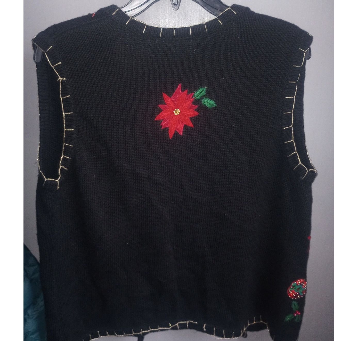 Vintage Womens Poinsettia VTG Ugly Christmas Sweater Vest Beaded Med Size M / US 6-8 / IT 42-44 - 3 Thumbnail