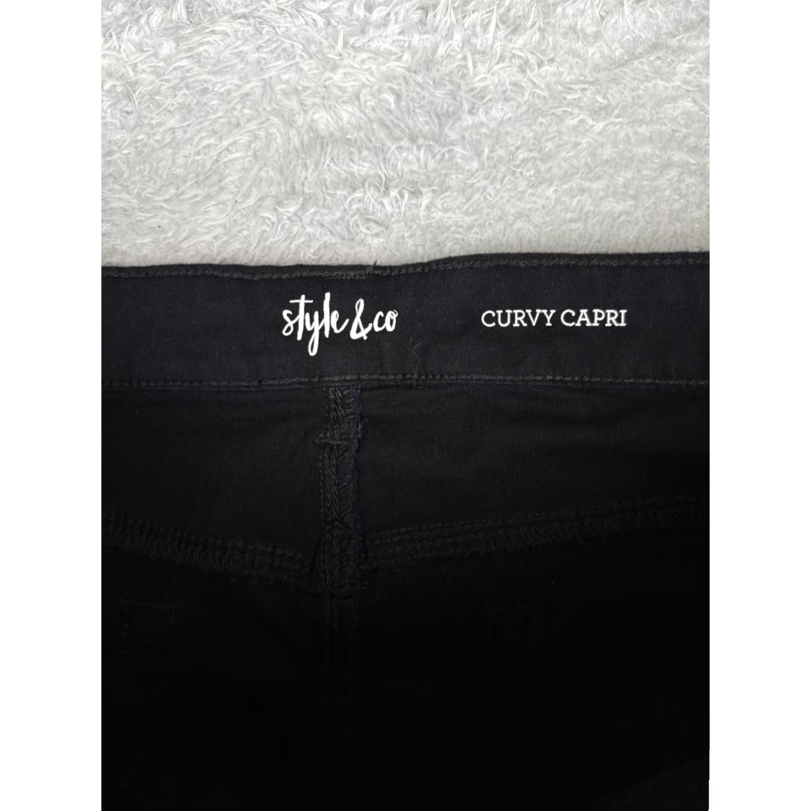 Vintage Style&co Curvy Capri Jeans Womens 12 Black Dark Wash Mid Rise Denim 34x24 Size 34" / US 12 / IT 48 - 6 Thumbnail