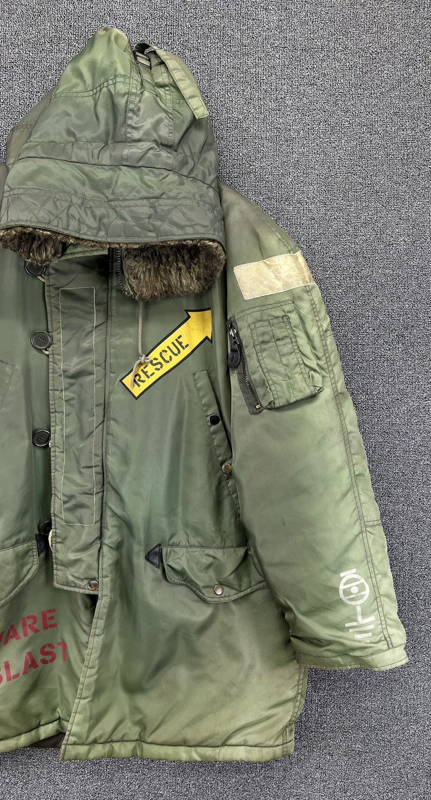 Avirex Vintage Avirex Rescue Fur Hoodie Parkas BomberJacket Size US L / EU 52-54 / 3 - 5 Thumbnail