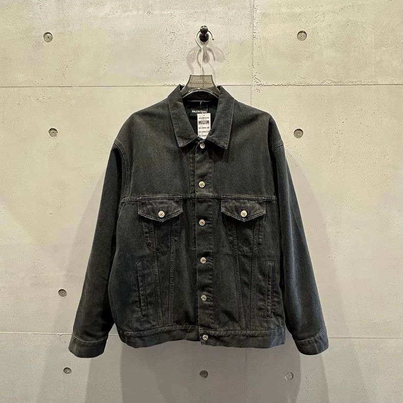 Balenciaga Balenciaga Luminous double B-painted graffiti denim jacket Size US XS / EU 42 / 0 - 1 Thumbnail