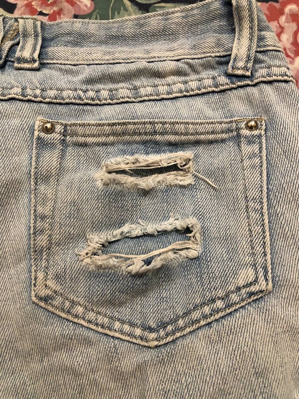 Diesel Vintage DIESEL logo denim shorts Y2K size 27 streetwear Size 27" / US 4 / IT 40 - 16 Thumbnail