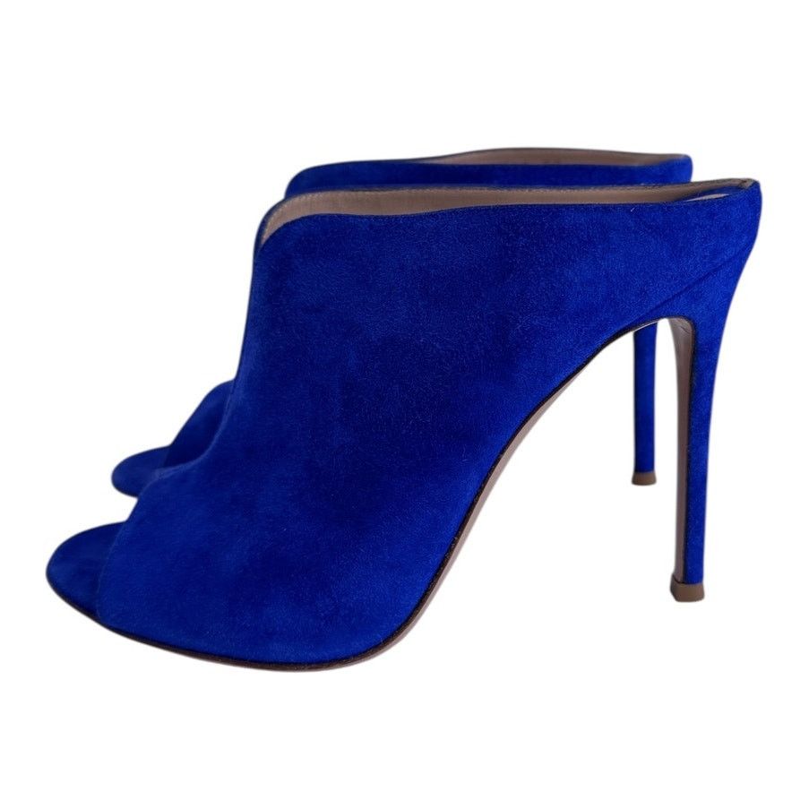 Gianvito Rossi Gianvito Rossi Italy Cobalt Blue Suede Mule Heels Sz 37 Size US 6.5 / IT 36.5 - 3 Thumbnail