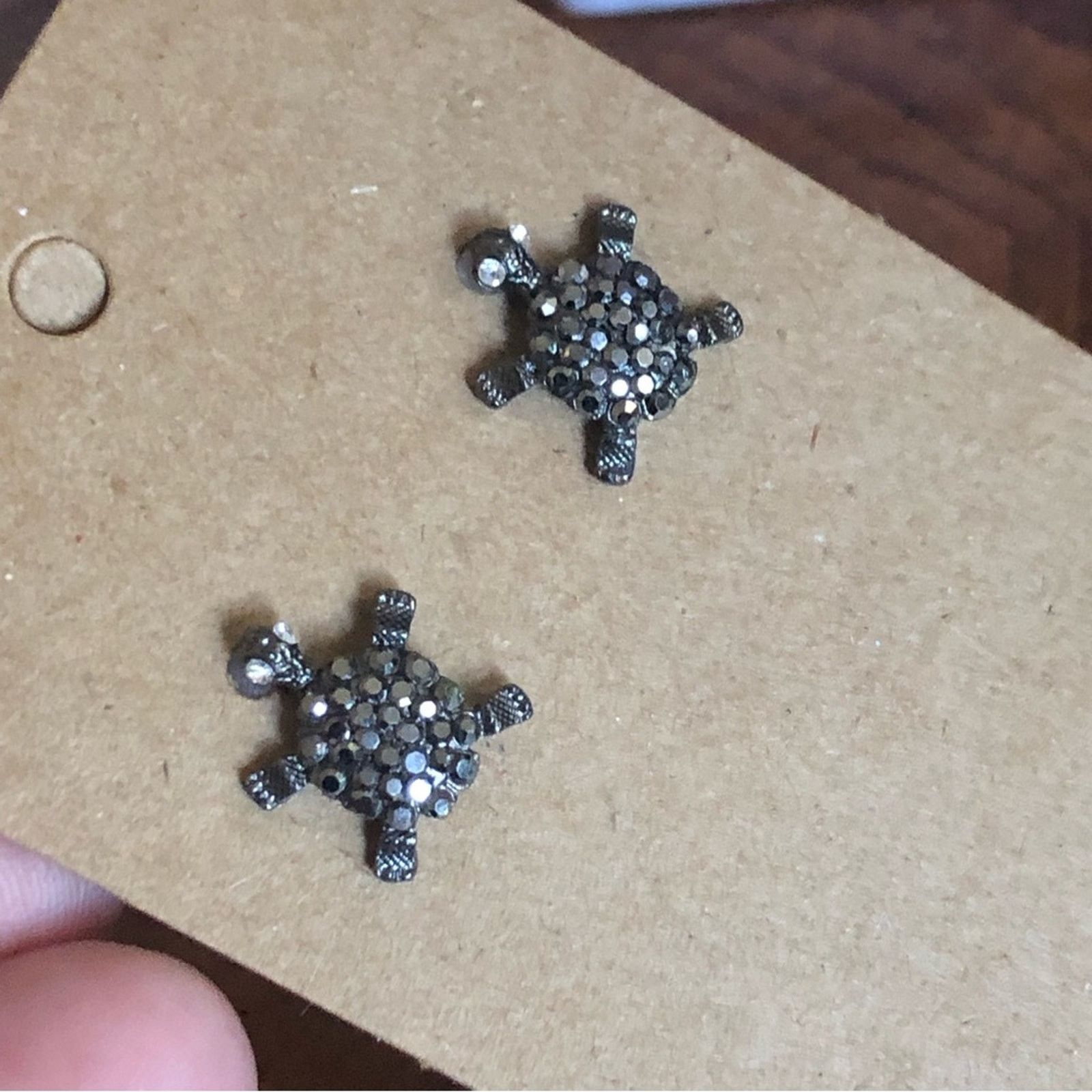 Jewelry Sparkly rhinestone turtle post earrings Size ONE SIZE - 2 Thumbnail