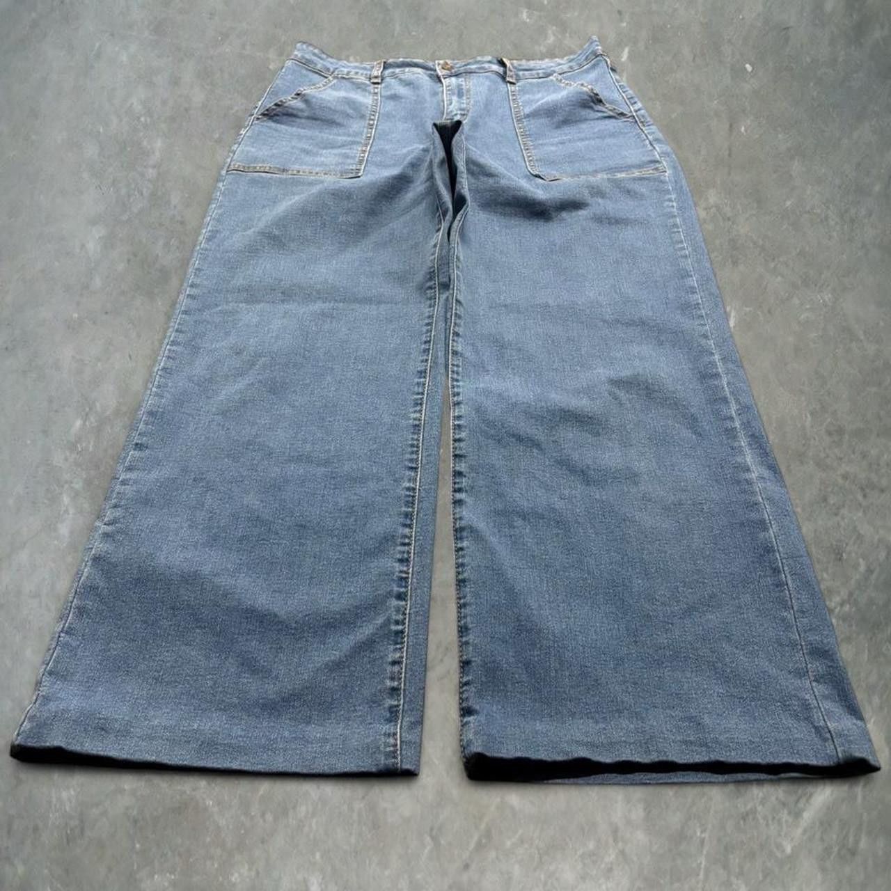 Vintage Crazy Vintage Y2K/2000s WideLeg Baggy Medium Wash Denim Jeans! Size US 32 / EU 48 - 1 Thumbnail