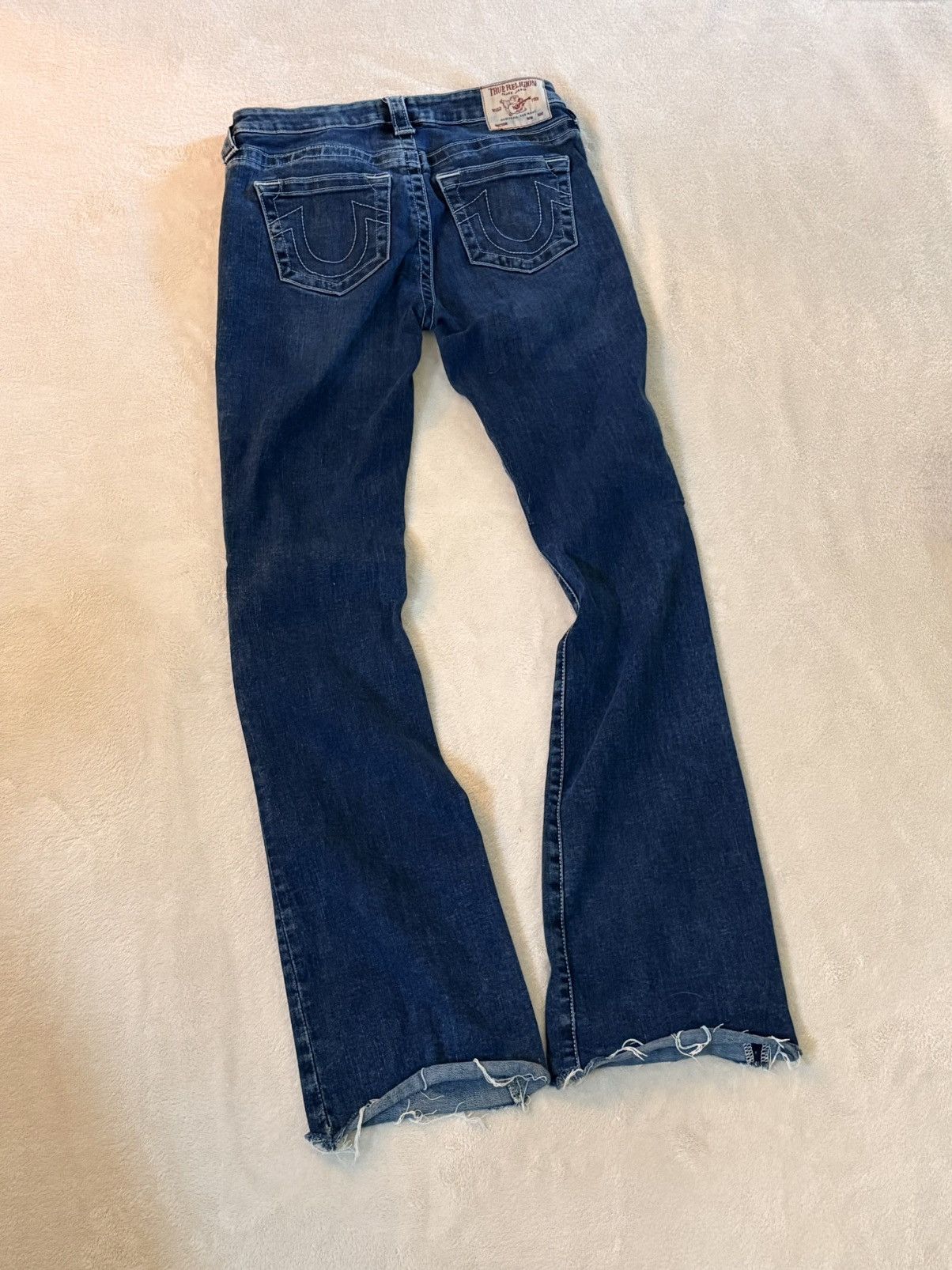 True Religion True Religion Becca Flare Jeans – Dark Wash Raw Hem Y2K Size 27" / US 4 / IT 40 - 1 Thumbnail