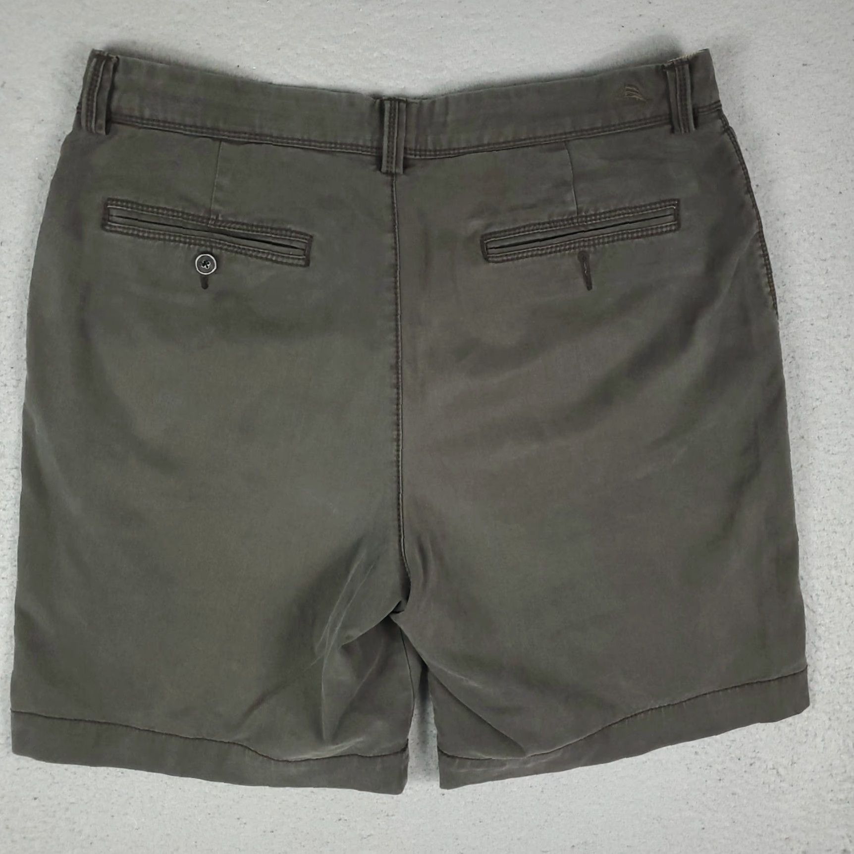 Tommy Bahama VINTAGE Tommy Bahama Men's Chino Shorts Size 35 Brown Casual Pleated Cotton Blend Size US 35 - 4 Thumbnail