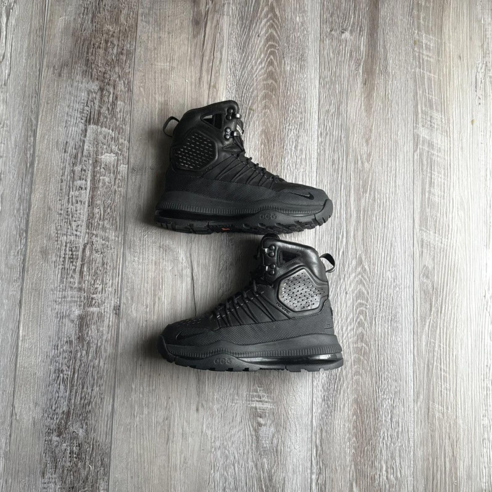 Nike NIKE • Zoom Superdome "Black" (6M) Size US 6 / EU 39 - 1 Thumbnail