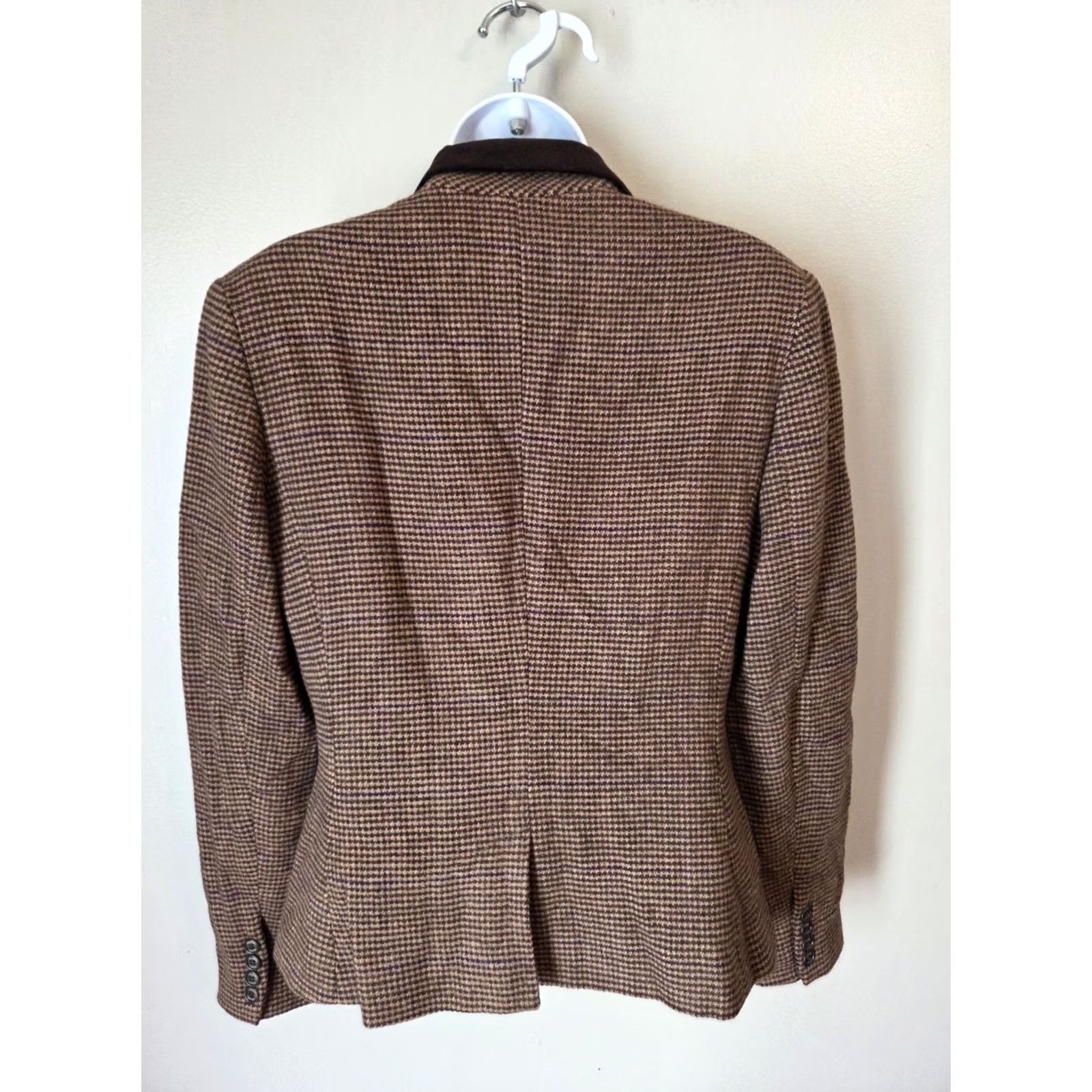 Chaps Chaps Brown Houndstooth Plaid Wool Blazer Jacket Velvet Collar Size 8 Blazer Women, Regular Fit, Wool, Tweed, Button, Dry Clean Only Size M / US 6-8 / IT 42-44 - 7 Thumbnail