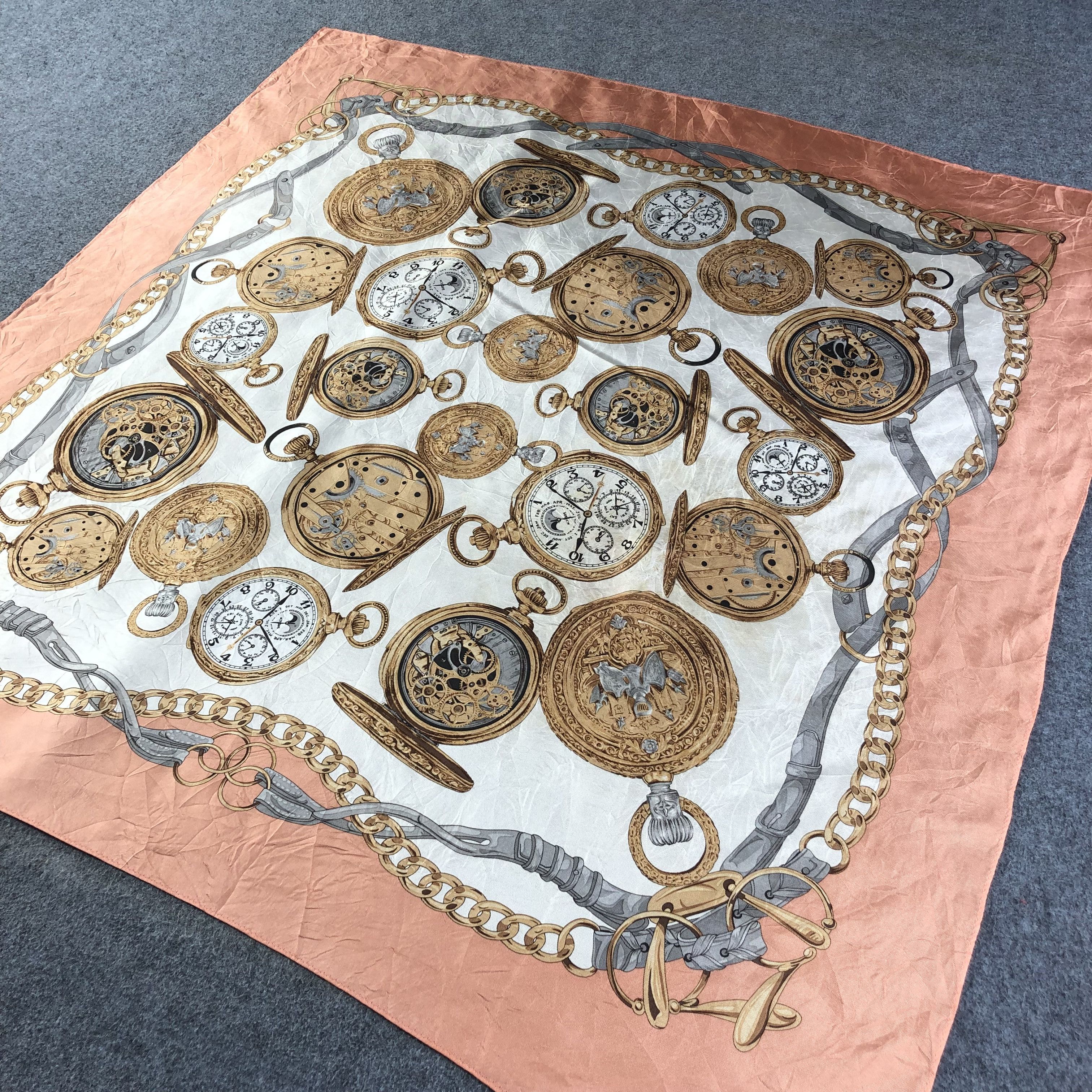 Vintage Luxury Pocket Watches Design Silk Scarf M724 Size ONE SIZE - 2 Thumbnail