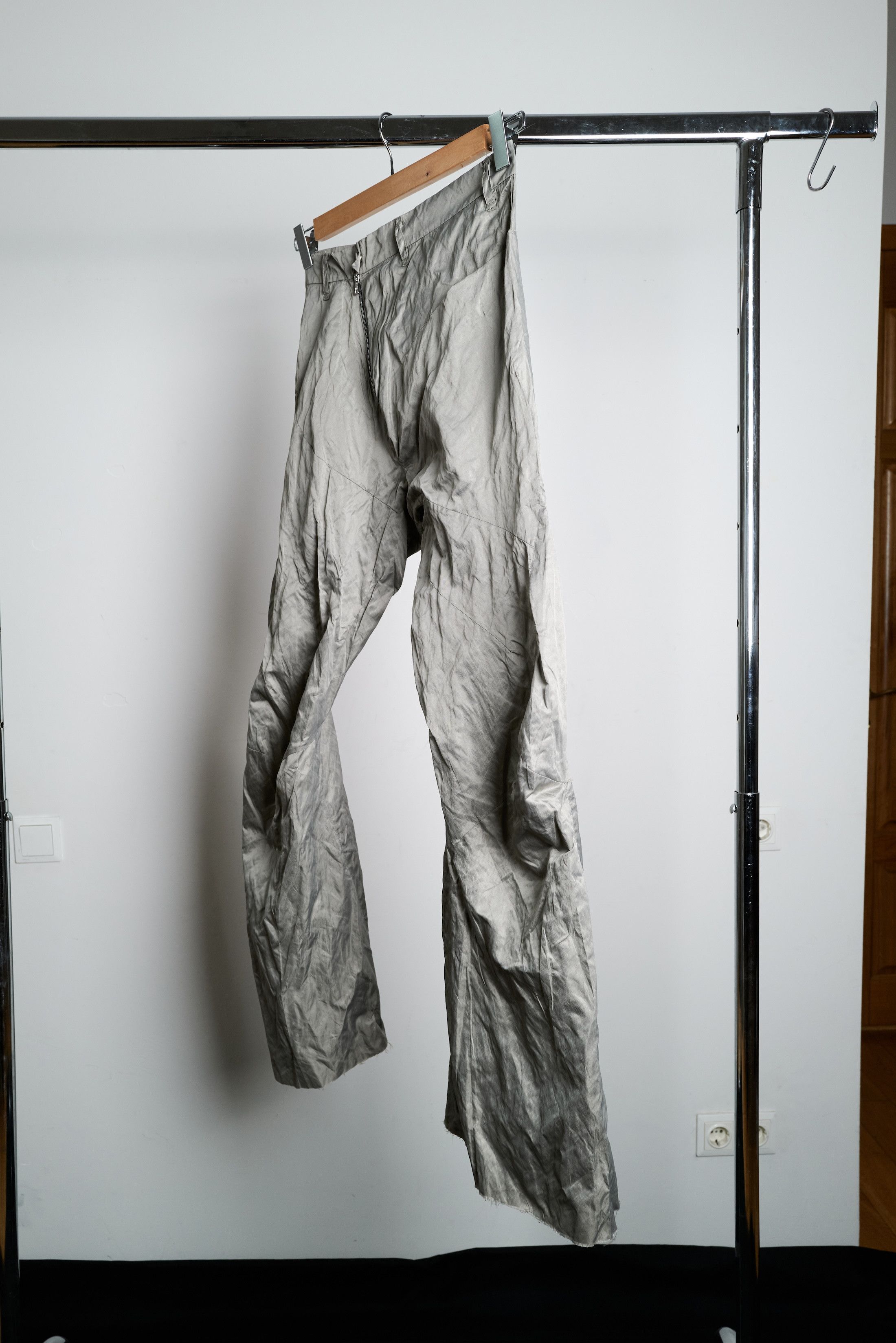Other NKTRMNV assymetric nylon pants Size US 30 / EU 46 - 8 Thumbnail