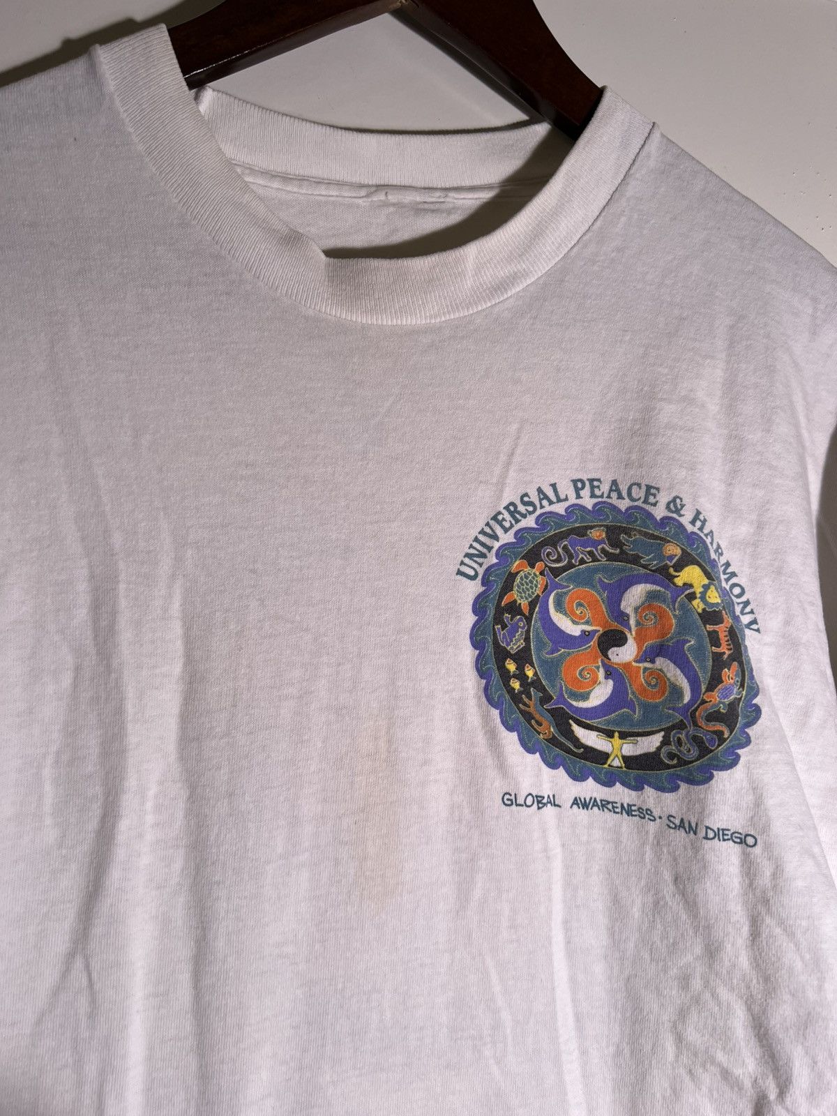 Vintage 90’s VTG Vintage Universal Peace & Harmony San Diego T Shirt Size US L / EU 52-54 / 3 - 9 Thumbnail