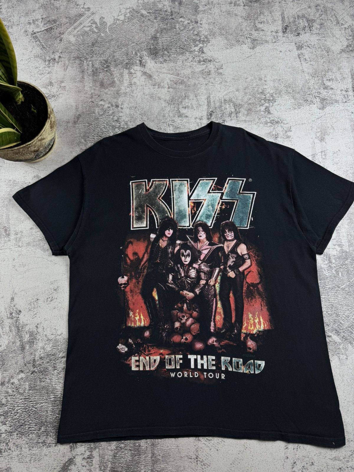 KISS KISS End Of The Road World Tour Rock Faded Merch Devil Band Jersey T Shirt Tee Size US L / EU 52-54 / 3 - 5 Thumbnail