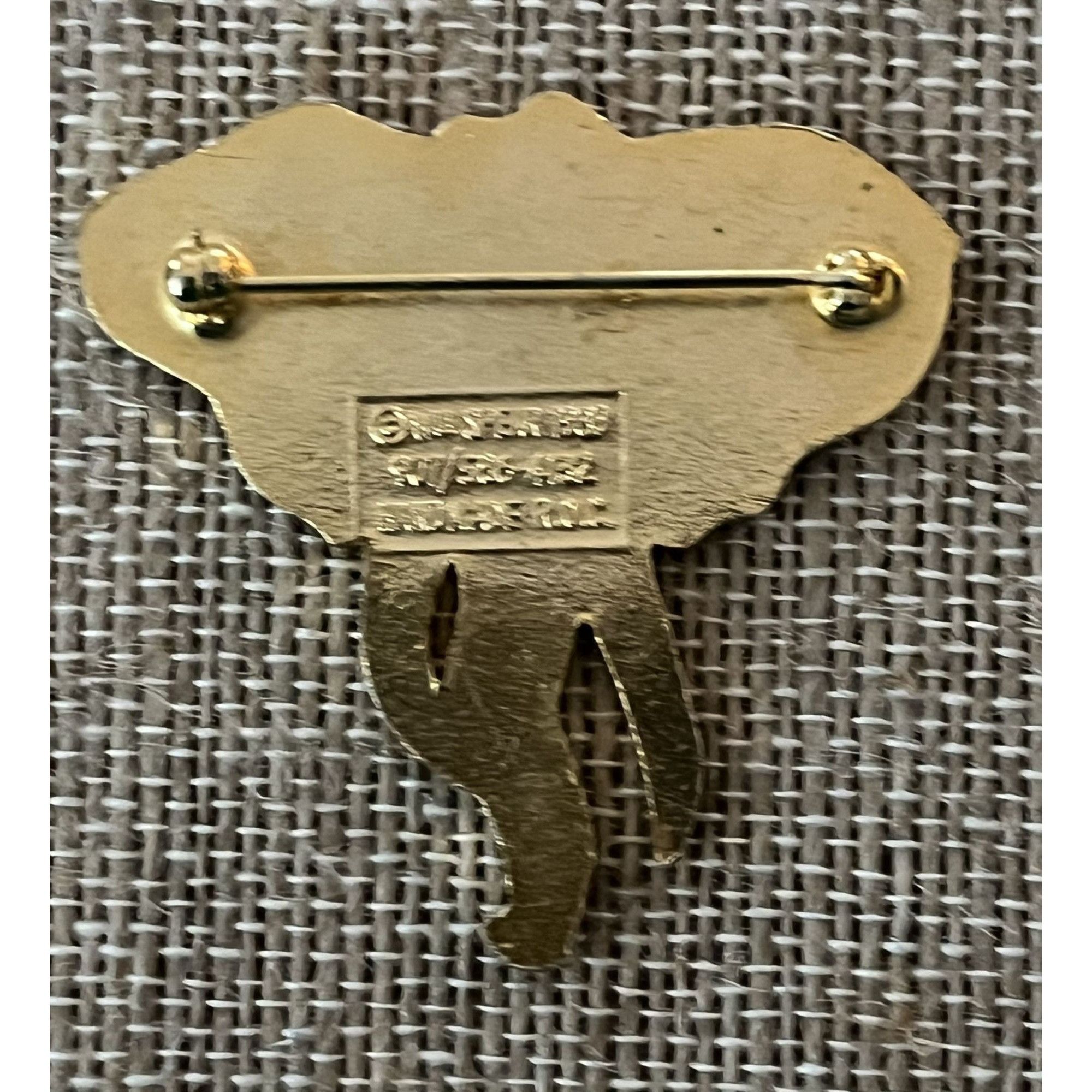 Other Vintage 1989 Will Spear Elephant Pin Handmade R.O.C. Gold & Size ONE SIZE - 2 Thumbnail