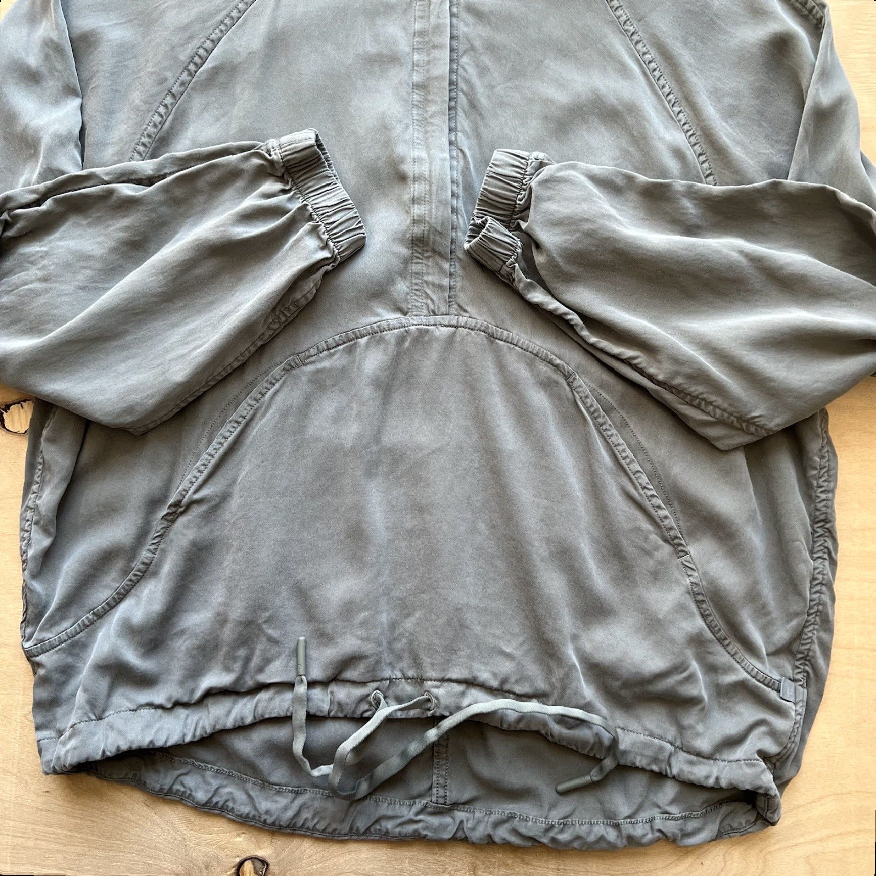 Lululemon Lululemon Hoodie Women’s Small Brown Pullover Hooded Zipperless Scuba Fleece All Seasons Logo Verse: 101 Dalmatians Swiftly Tech Vintage: No Size S / US 4 / IT 40 - 4 Thumbnail
