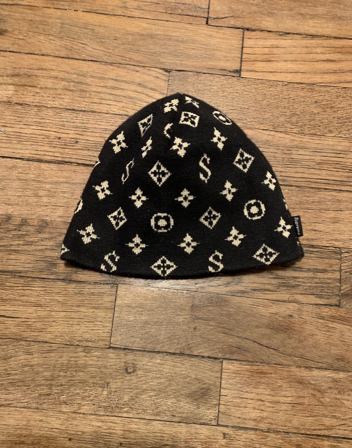 Supreme Lv Beanie | Grailed